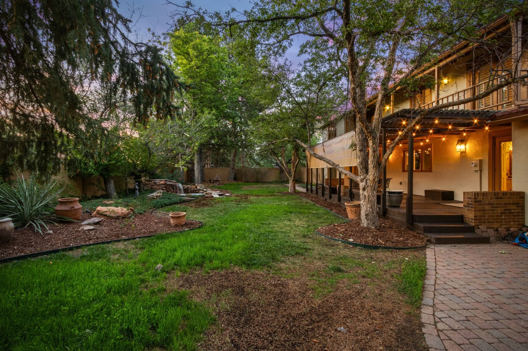 58-web-or-mls-3737 W 20th St 58.jpg