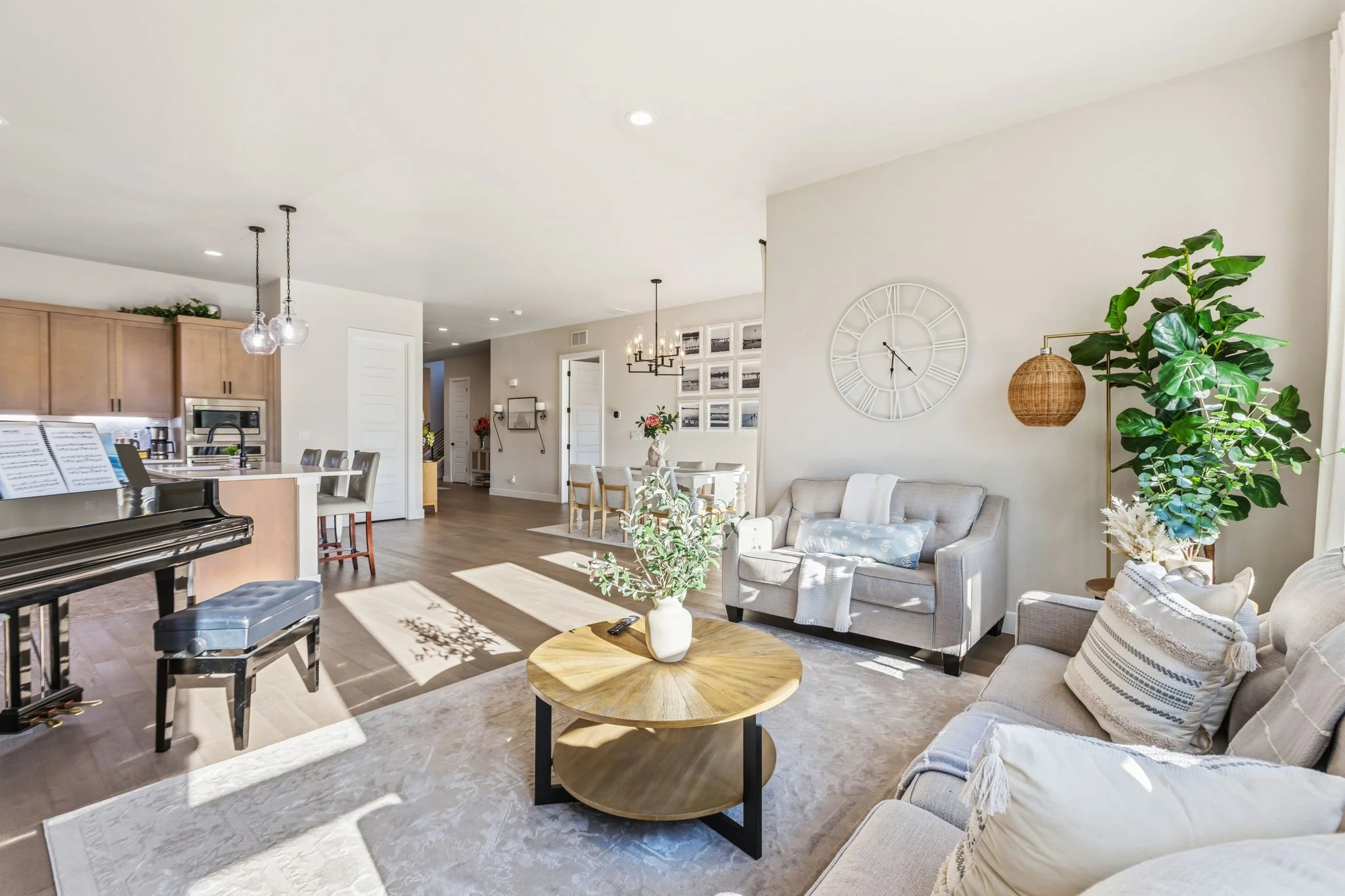 12-web-or-mls-1724 Barefoot Dr 12.jpg