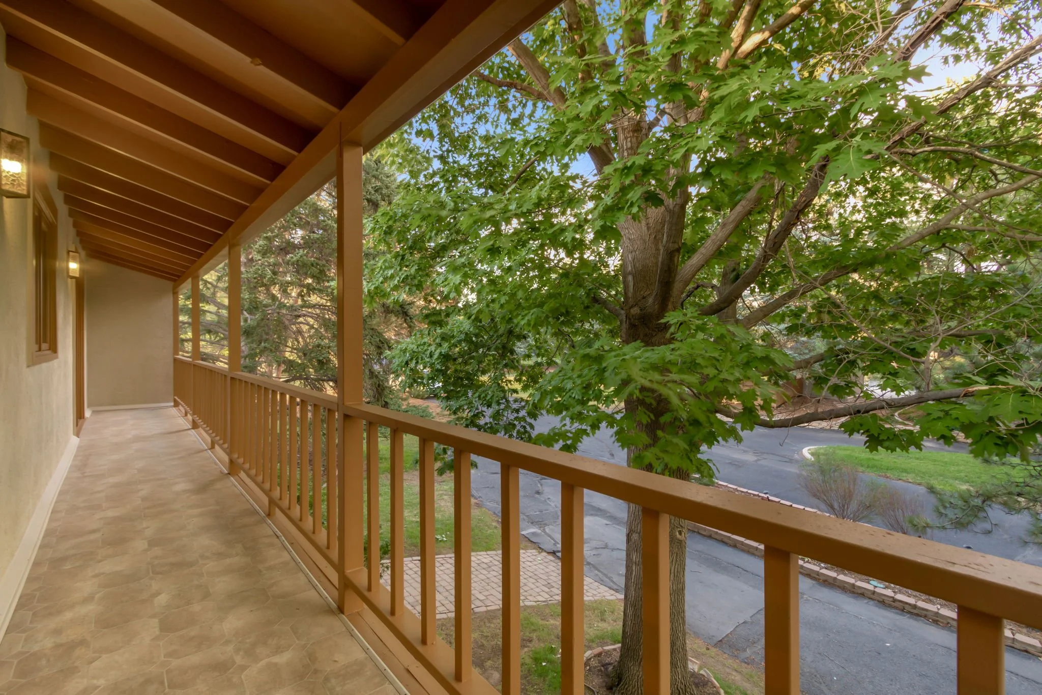 44-web-or-mls-3737 W 20th St 44.jpg