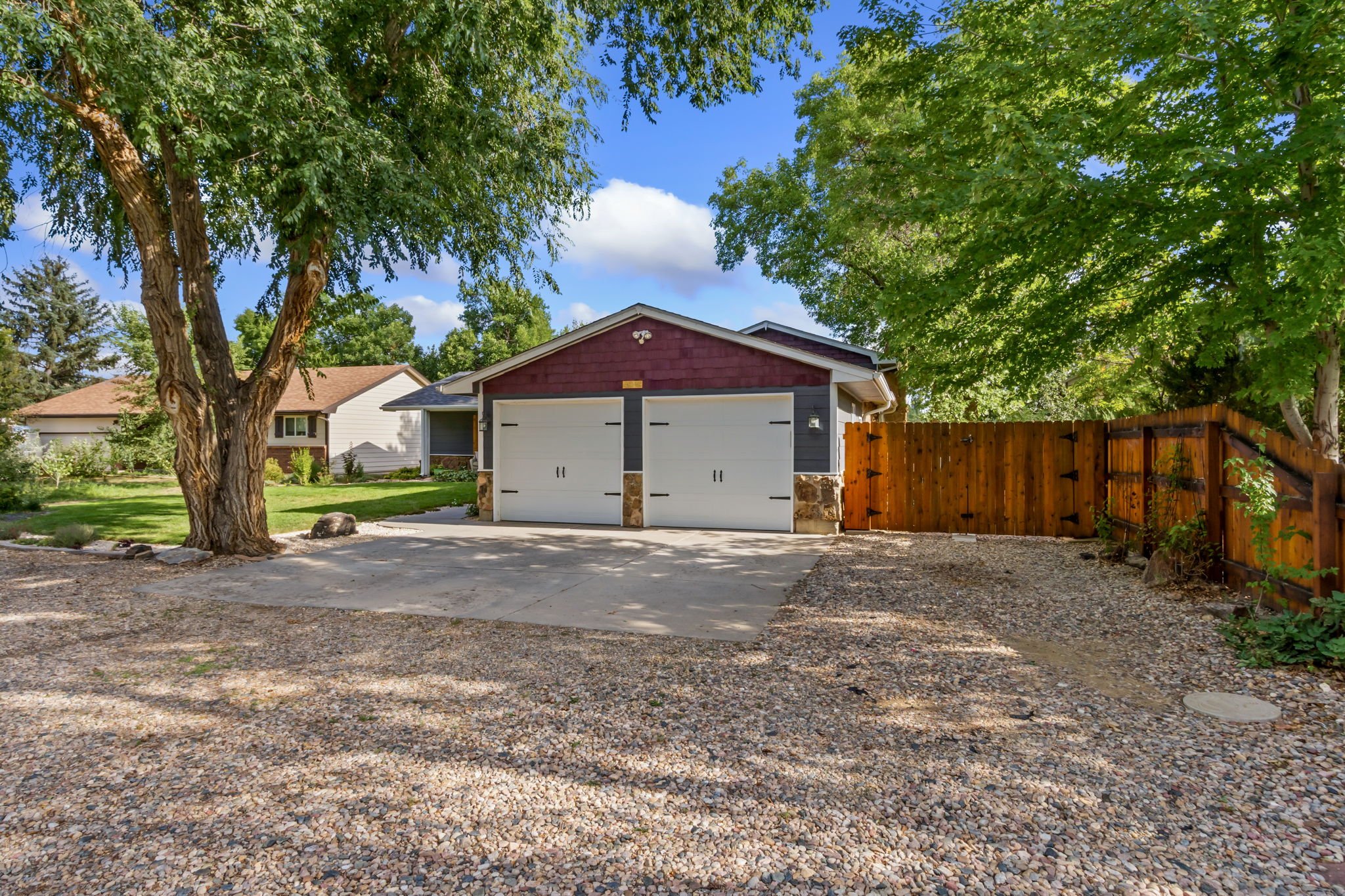 3-web-or-mls-4212 Redbird Pl 03.jpg