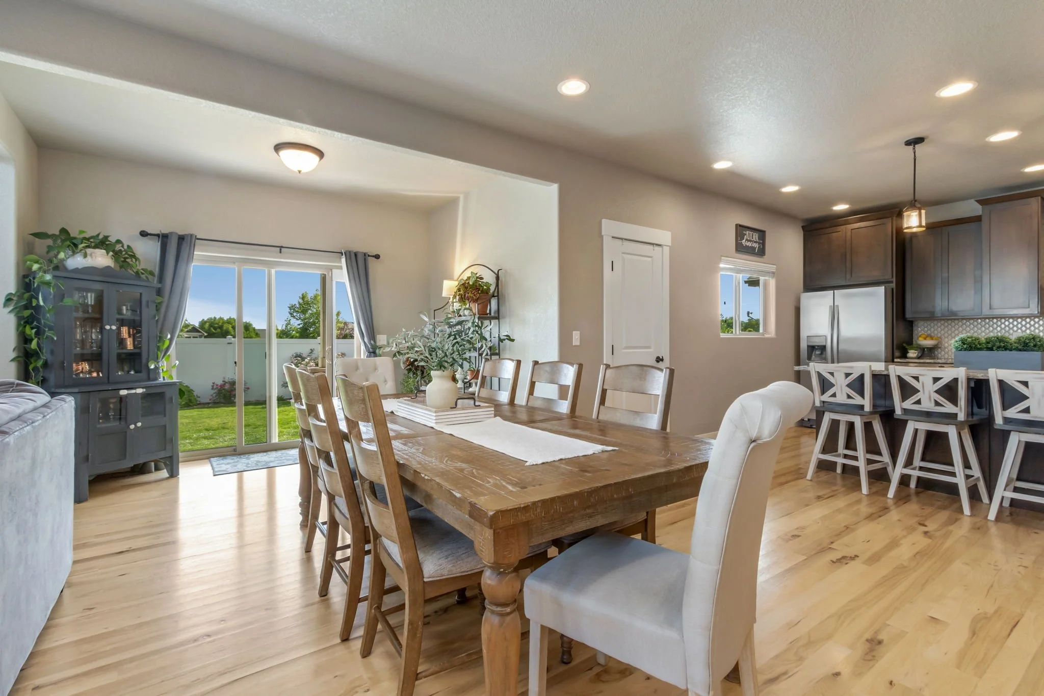17-web-or-mls-608 Vermilion Peak Dr 17.jpg