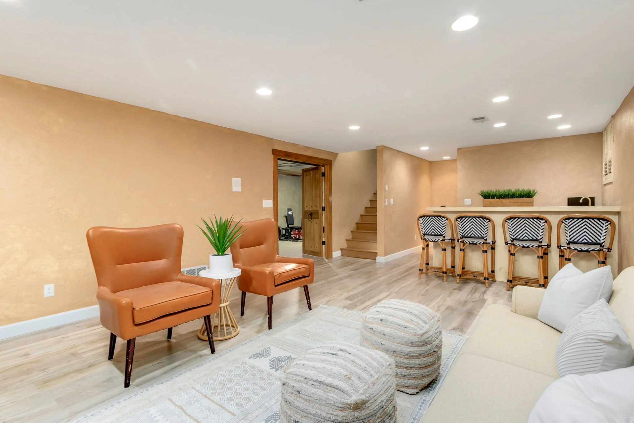 39-web-or-mls-3737 W 20th St 39.jpg
