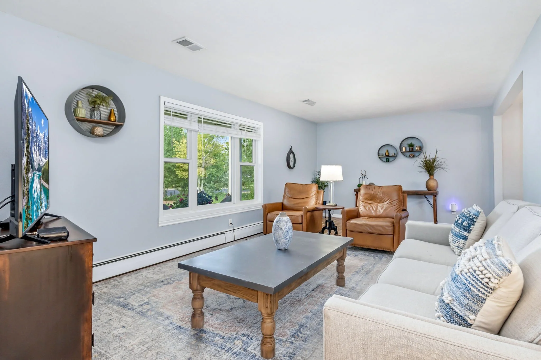 6-web-or-mls-4212 Redbird Pl 06.jpg