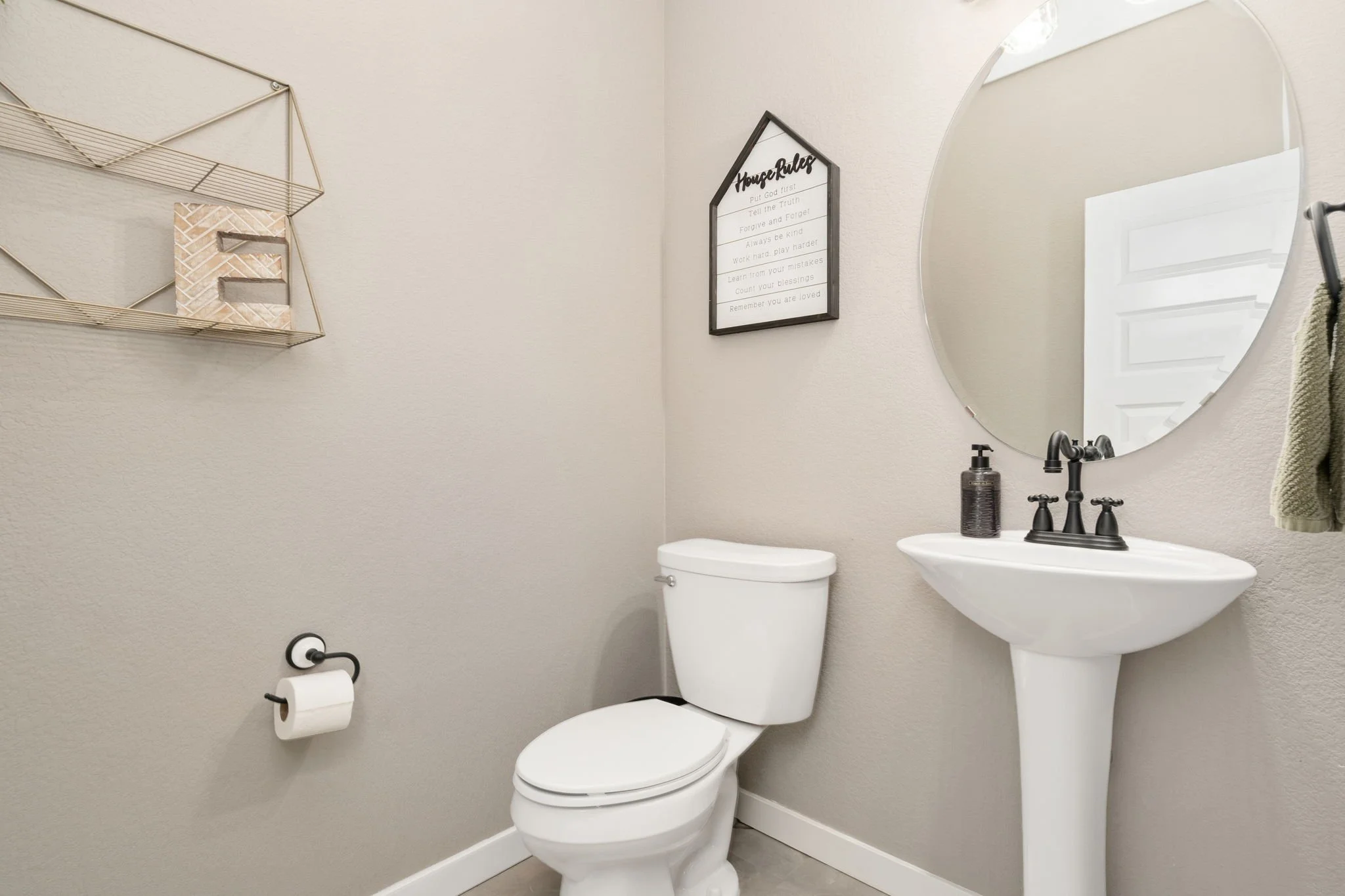 8-web-or-mls-8713 15th Street Rd 8.jpg