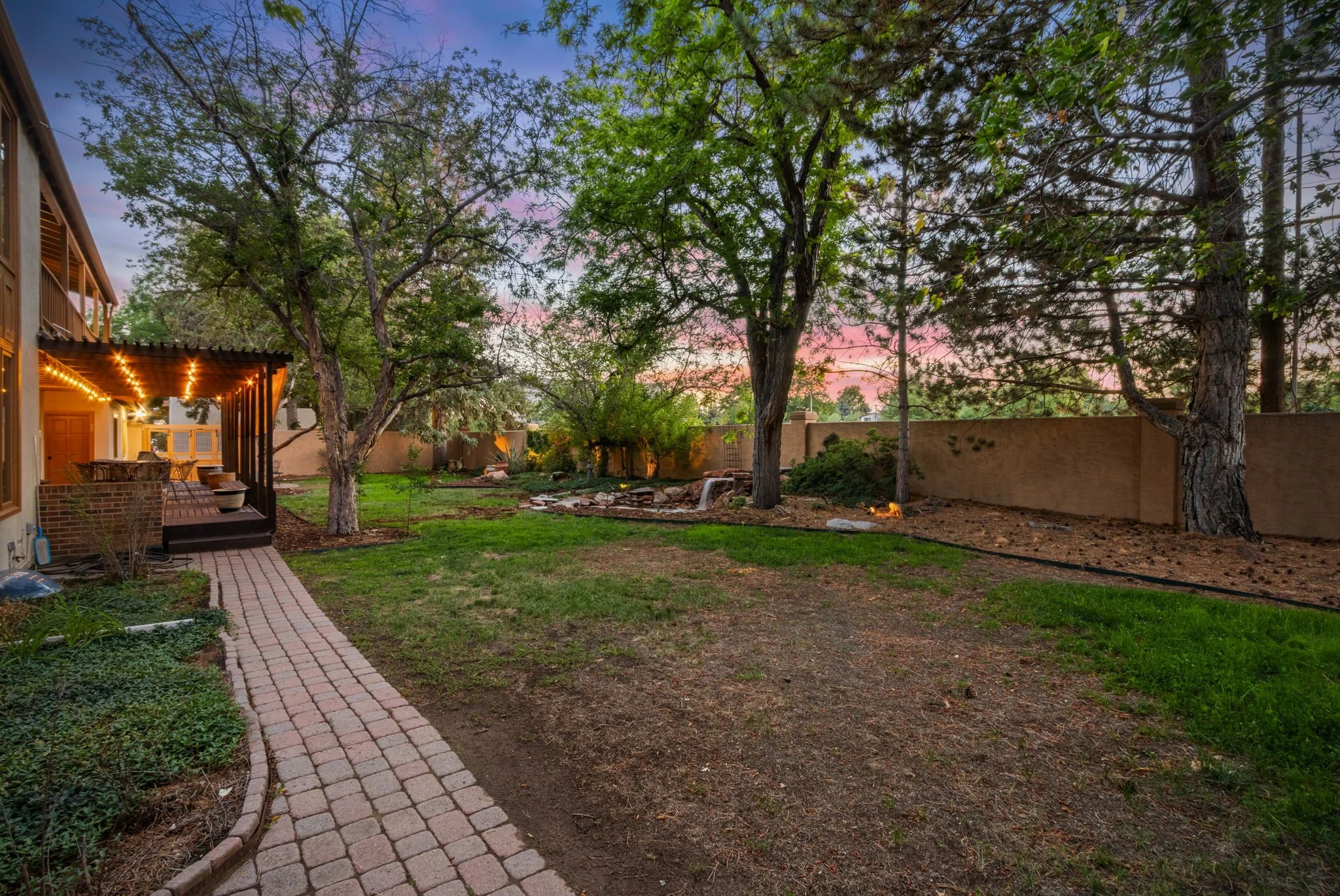 60-web-or-mls-3737 W 20th St 60.jpg
