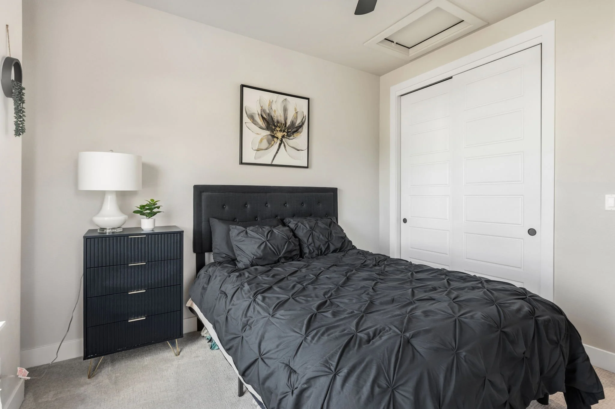23-web-or-mls-1724 Barefoot Dr 23.jpg