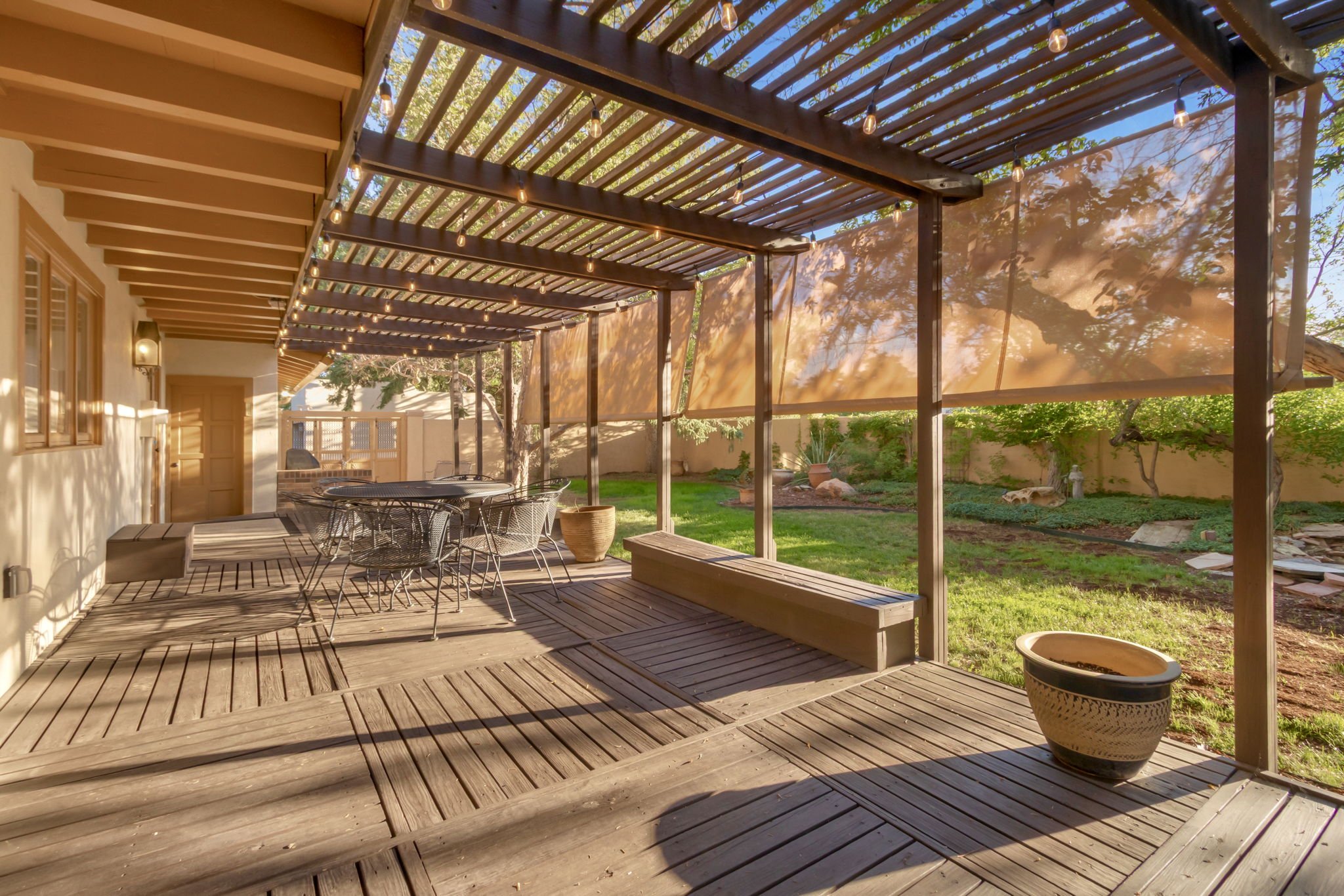46-web-or-mls-3737 W 20th St 46.jpg