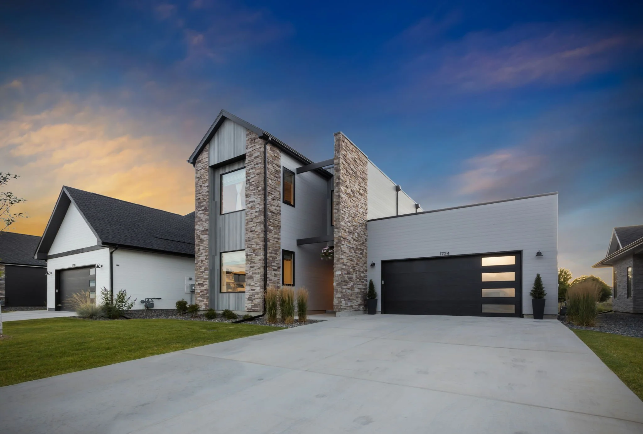 40-web-or-mls-1724 Barefoot Dr 40.jpg