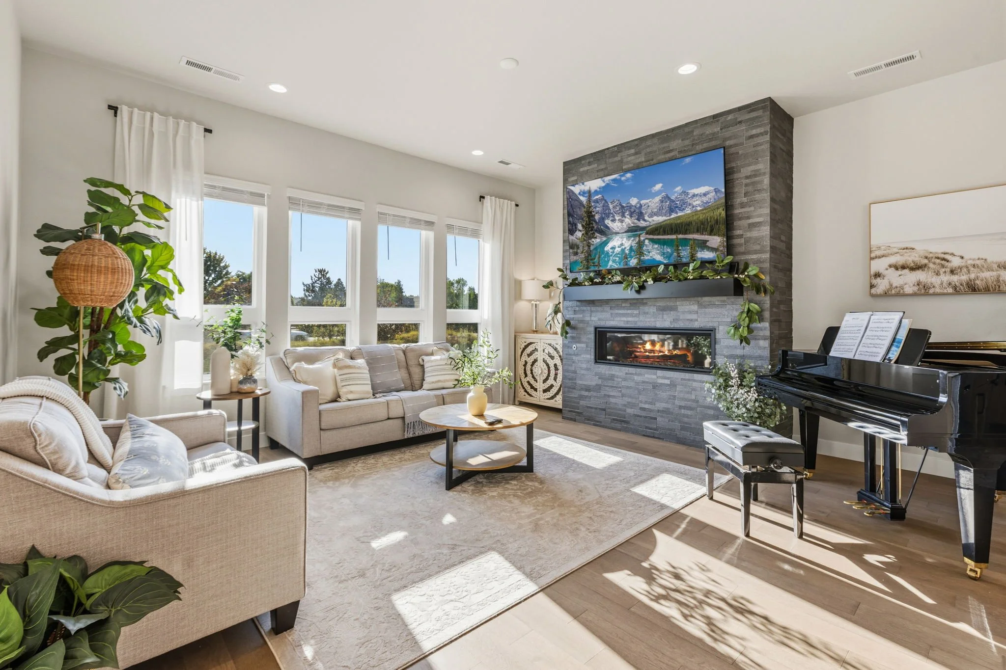 11-web-or-mls-1724 Barefoot Dr 11.jpg