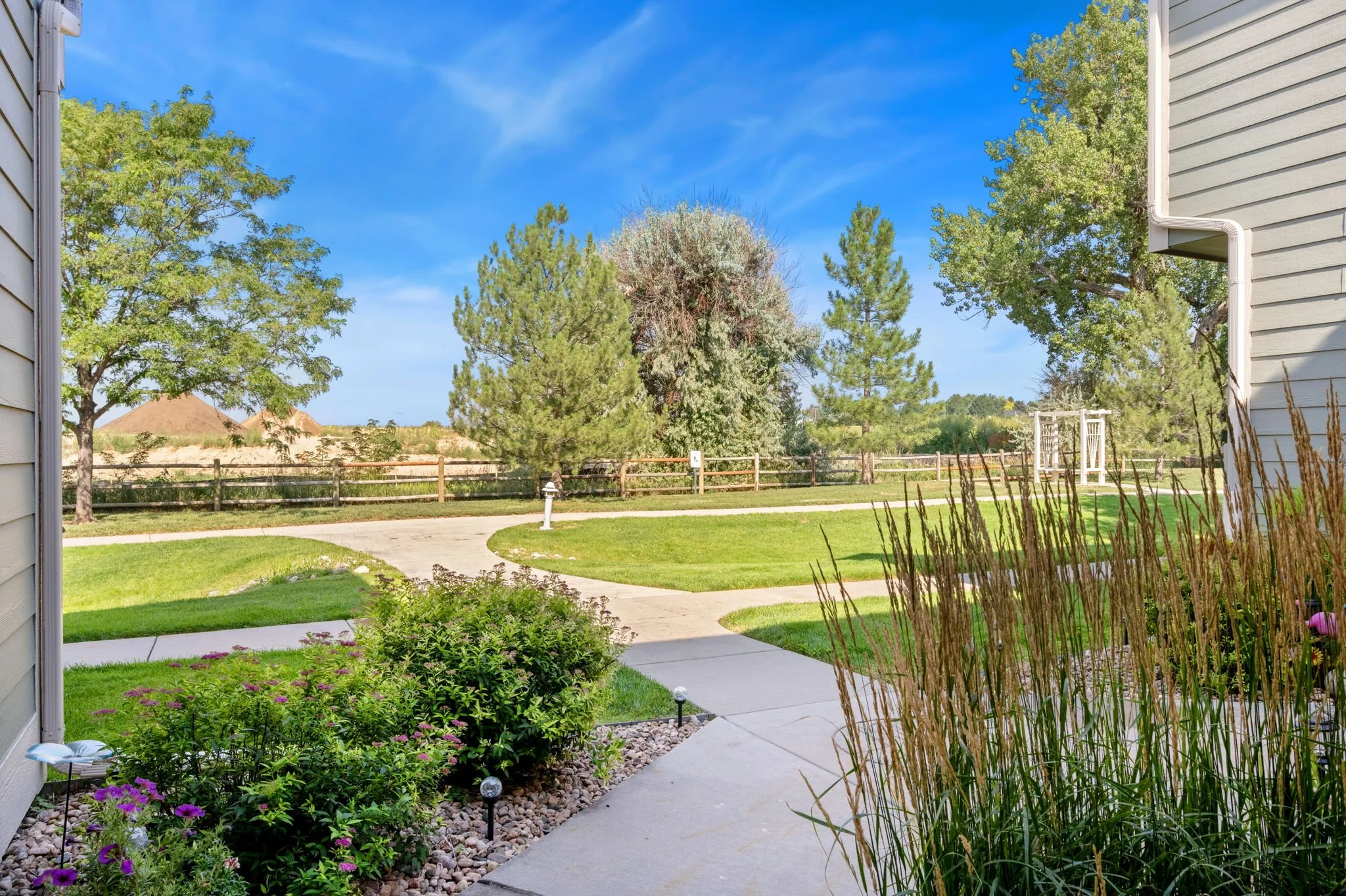 19-web-or-mls-5775 W 29th St 1307 19.jpg