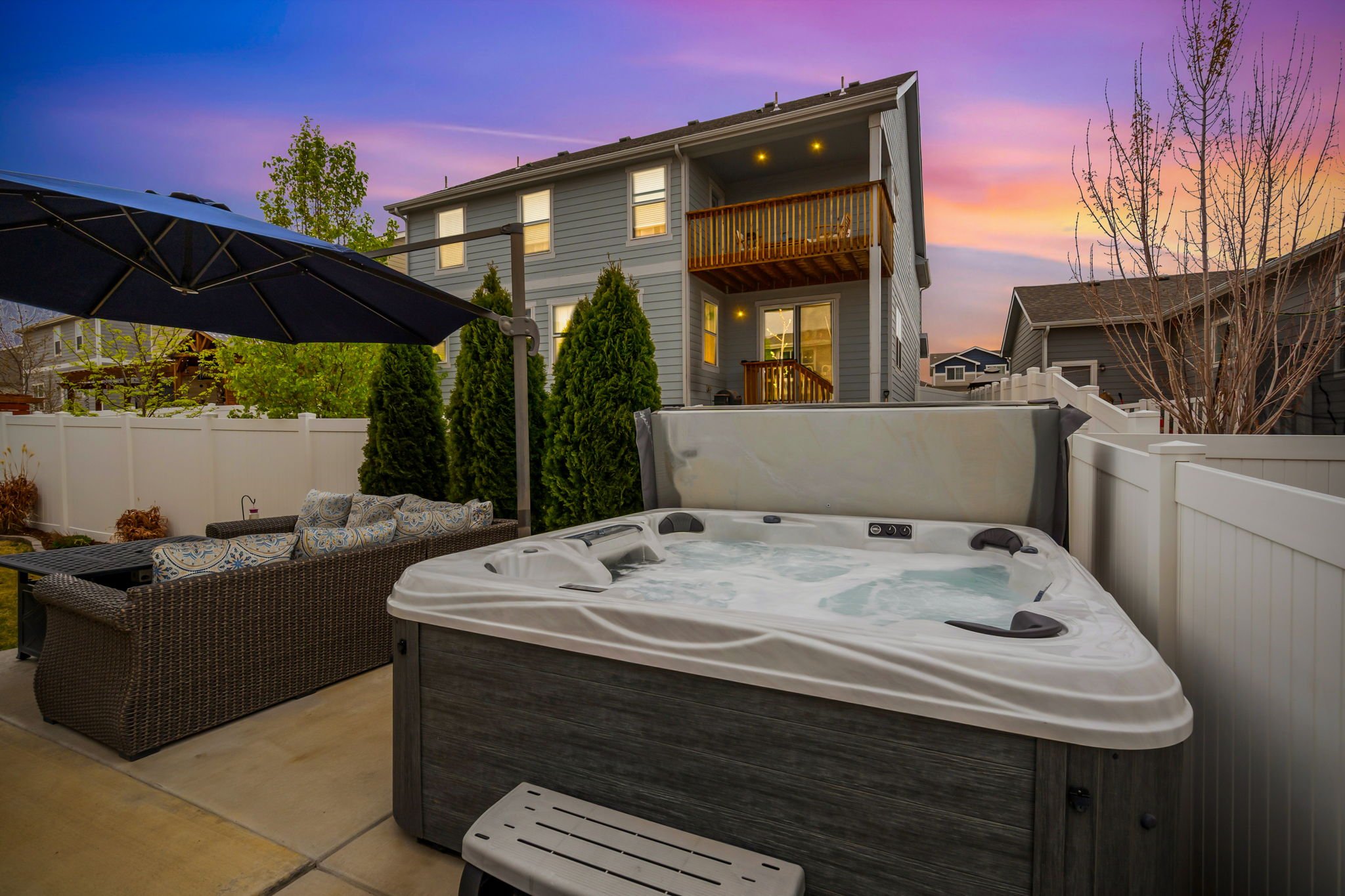 41-web-or-mls-2037 River W Dr 41.jpg