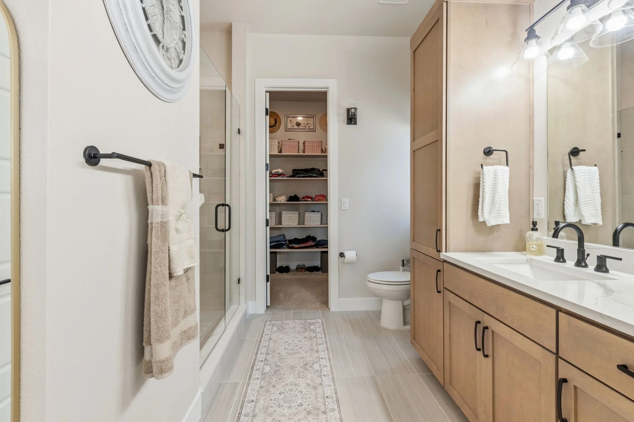 19-web-or-mls-1724 Barefoot Dr 19.jpg