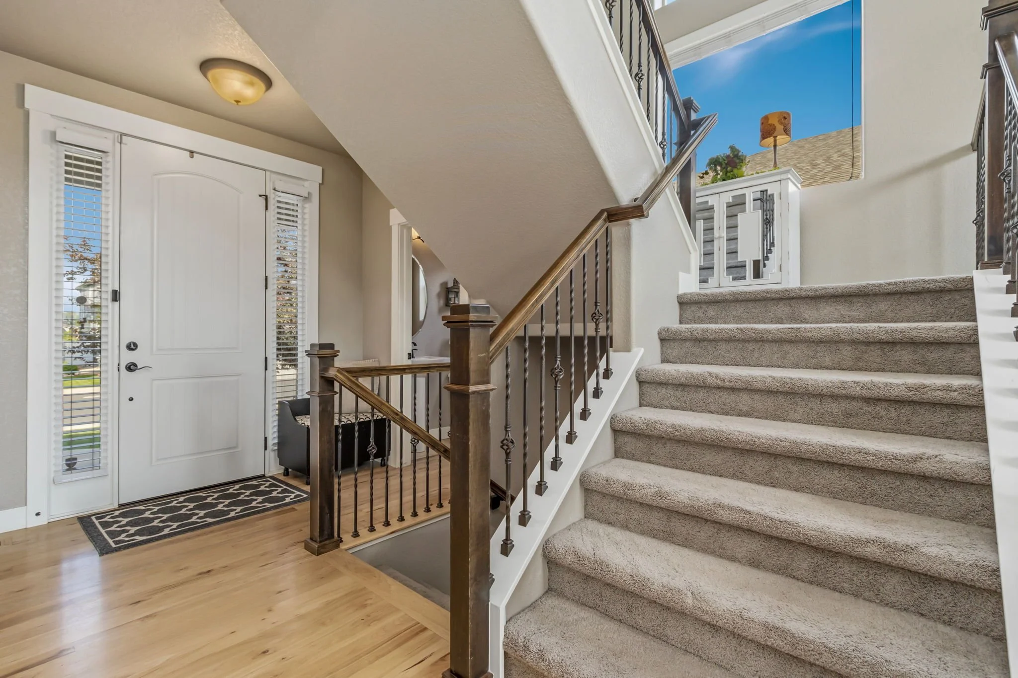 4-web-or-mls-608 Vermilion Peak Dr 04.jpg