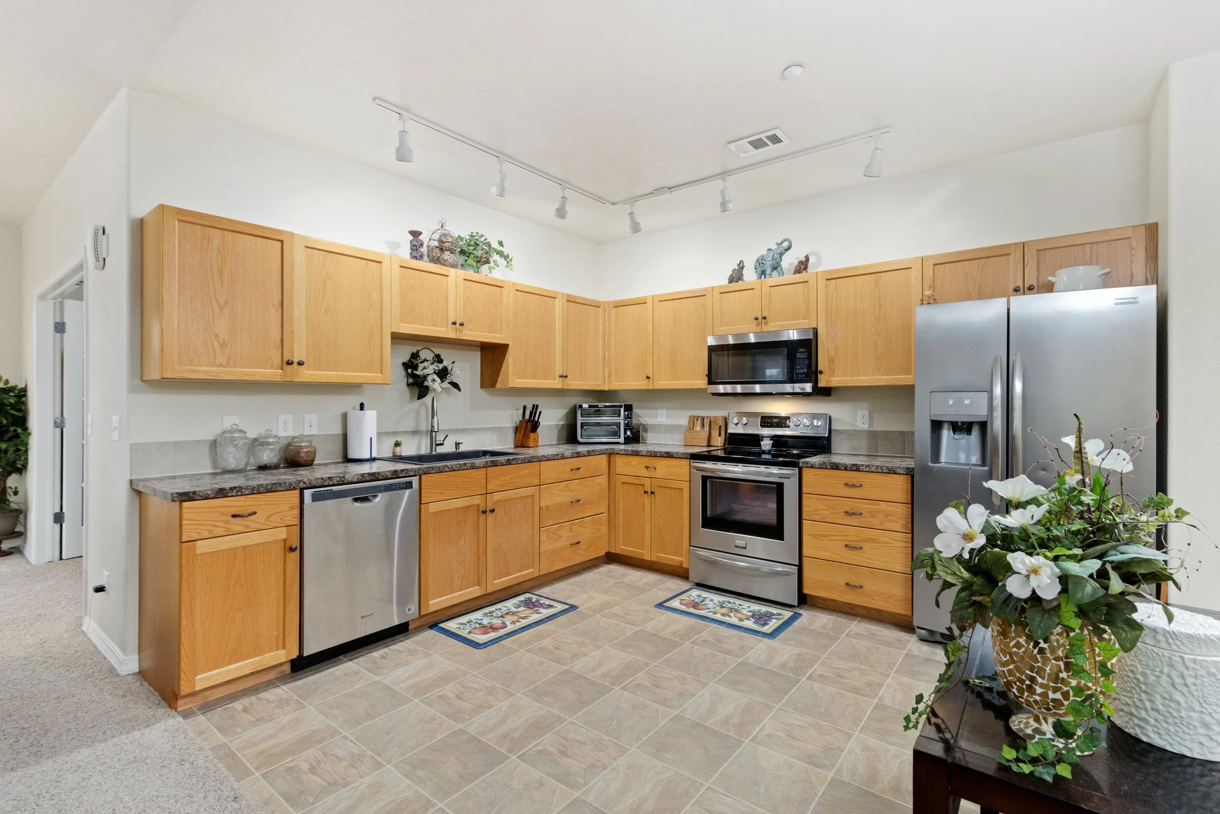 4-print-4672 W 20th Street Rd 925 4.jpg