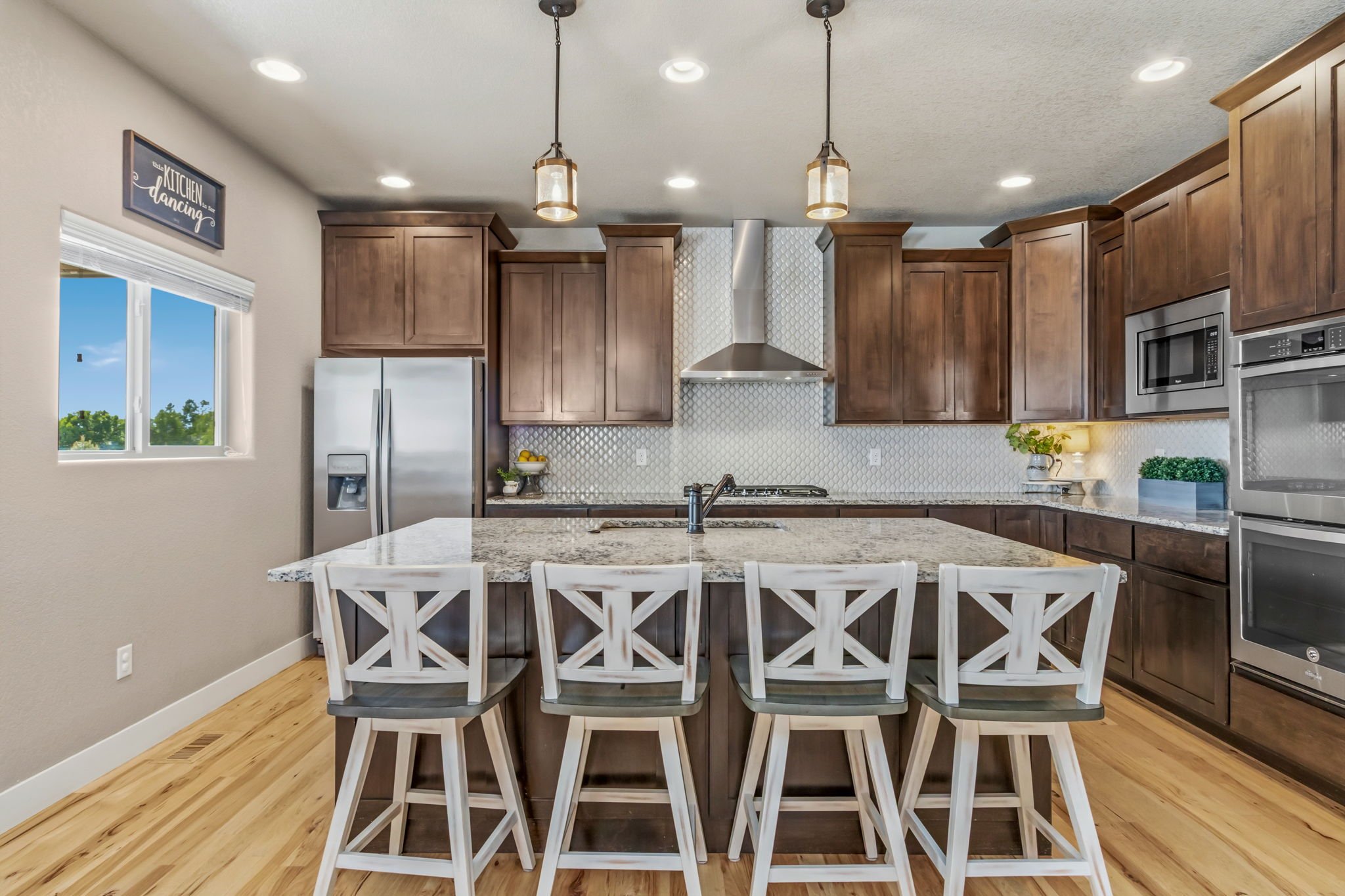 20-web-or-mls-608 Vermilion Peak Dr 20.jpg