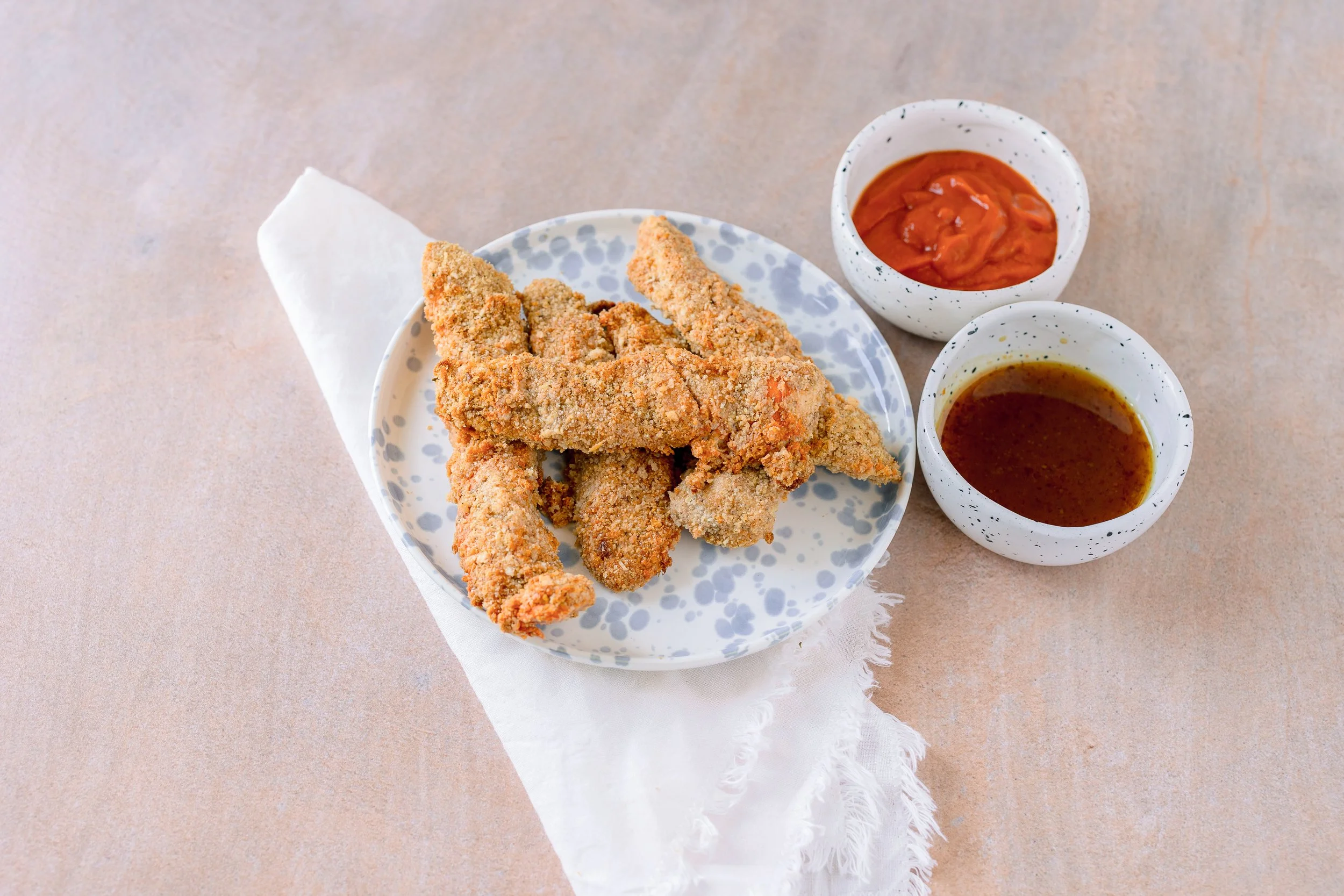 Gluten-free organic chicken tender platter with dipping sauces, Green Fork & Straw catering