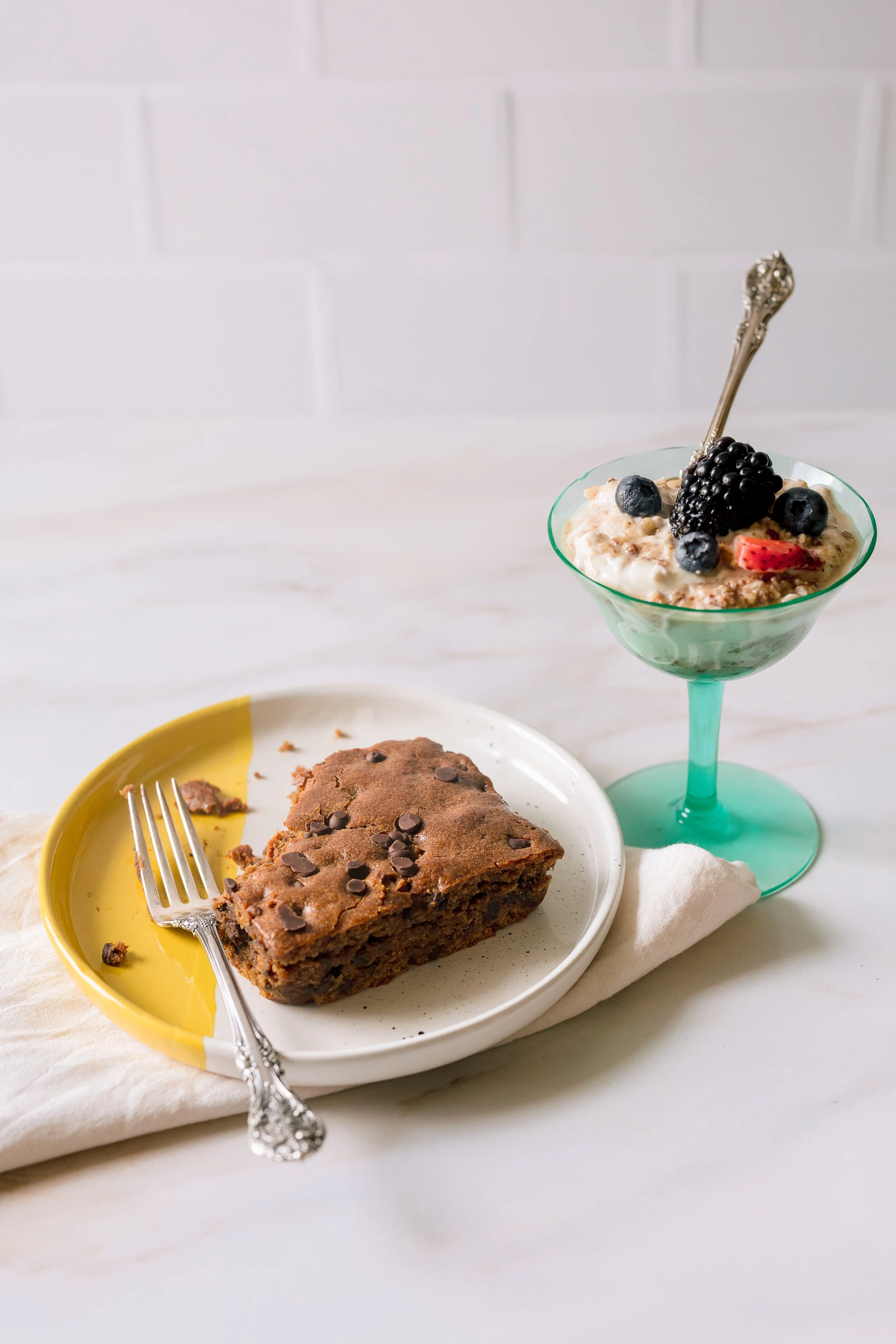 Organic overnight oats with berries and gluten-free brownie, Green Fork & Straw