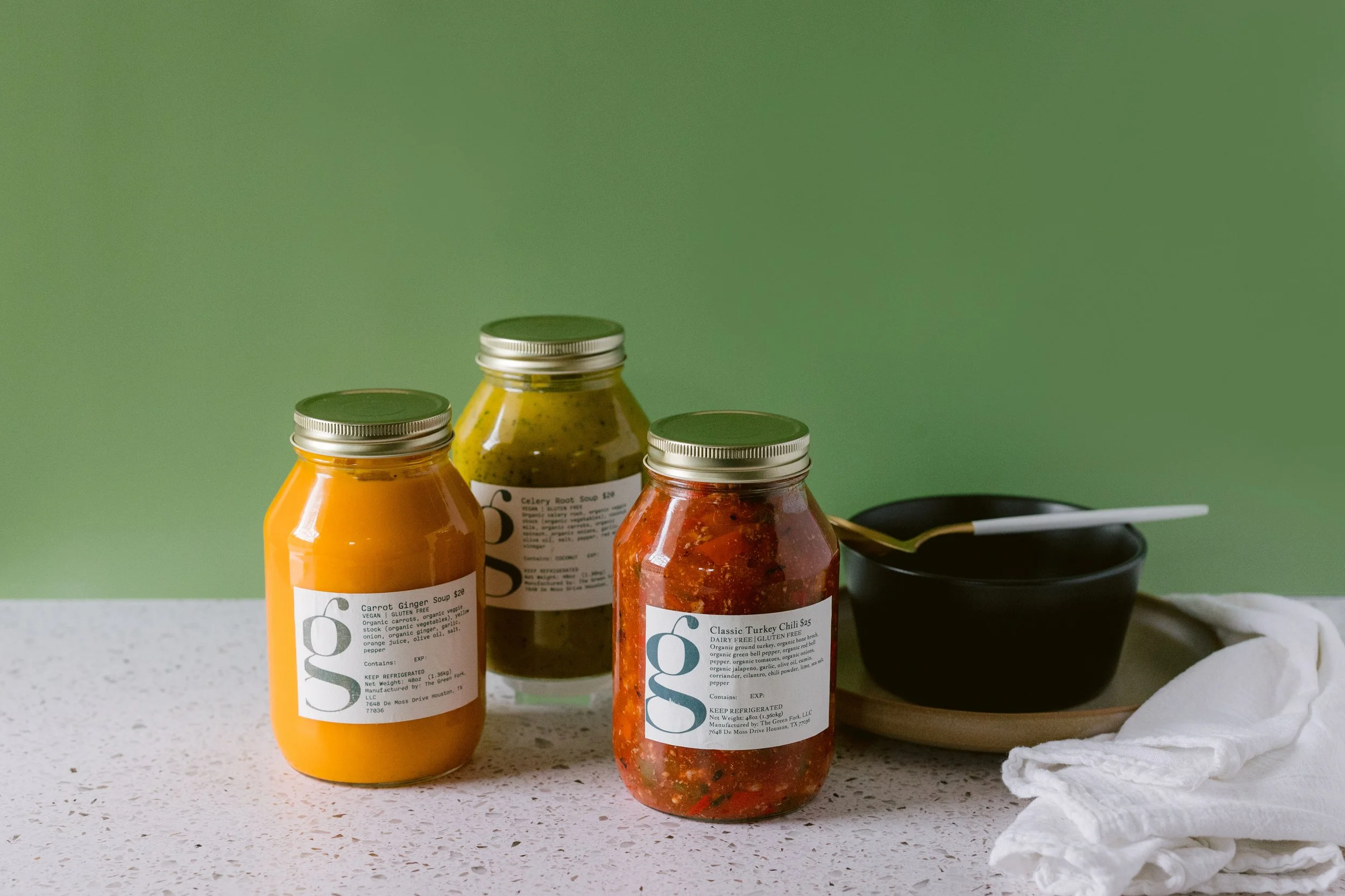 Green Fork & Straw Ground cleanse - cold-pressed juices and warm organic soup
