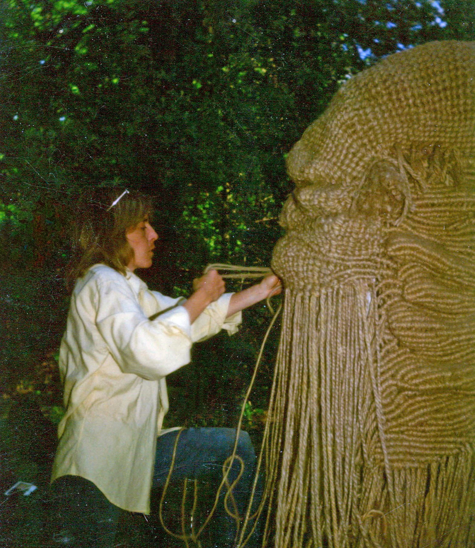  Artist Working With  Hemp  