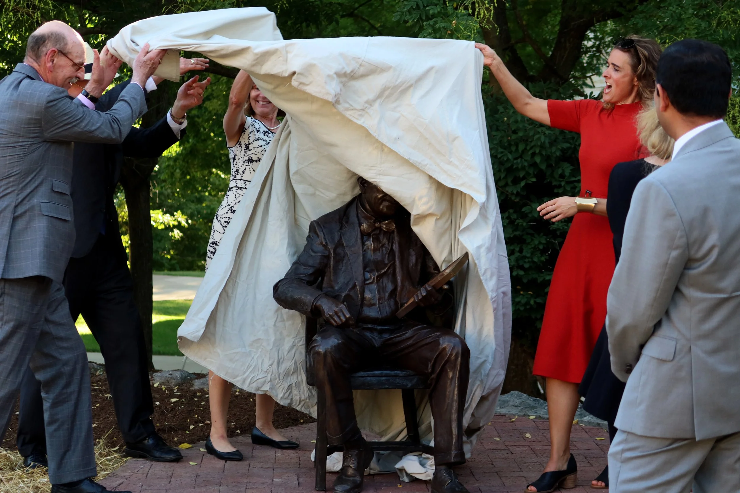 3.Unveil.jpg