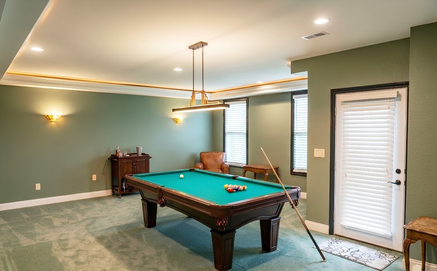 Interior- 6029 Edmore -3.jpg