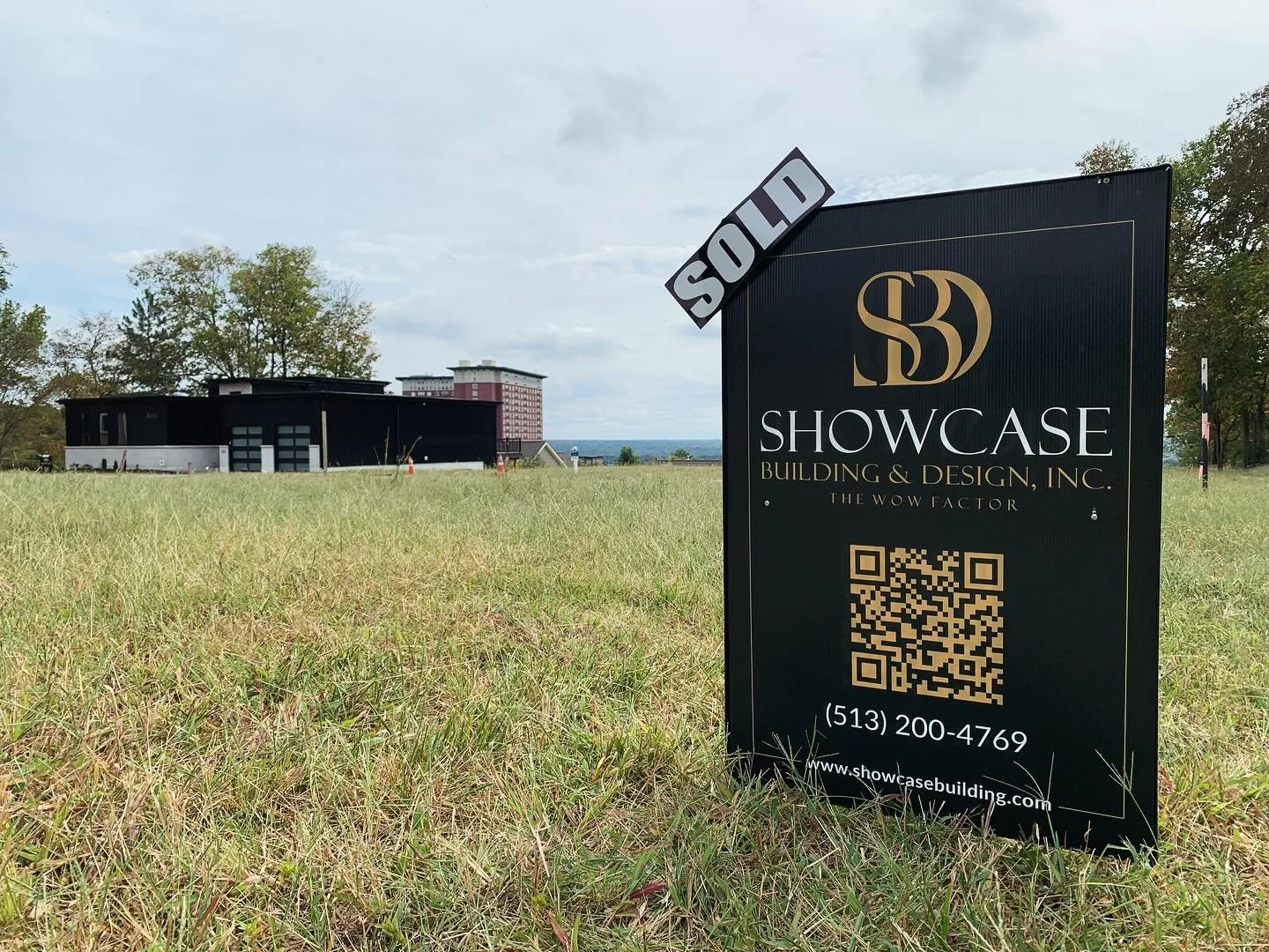Another lot claimed in the new Chambers Point with stunning views. #chamberspointcincy #SBDWow #cincyhomes #newhomesincinnati #cincybuilders Contact our team today to claim your No property taxes for 10 years, No local income tax ever, break taking v