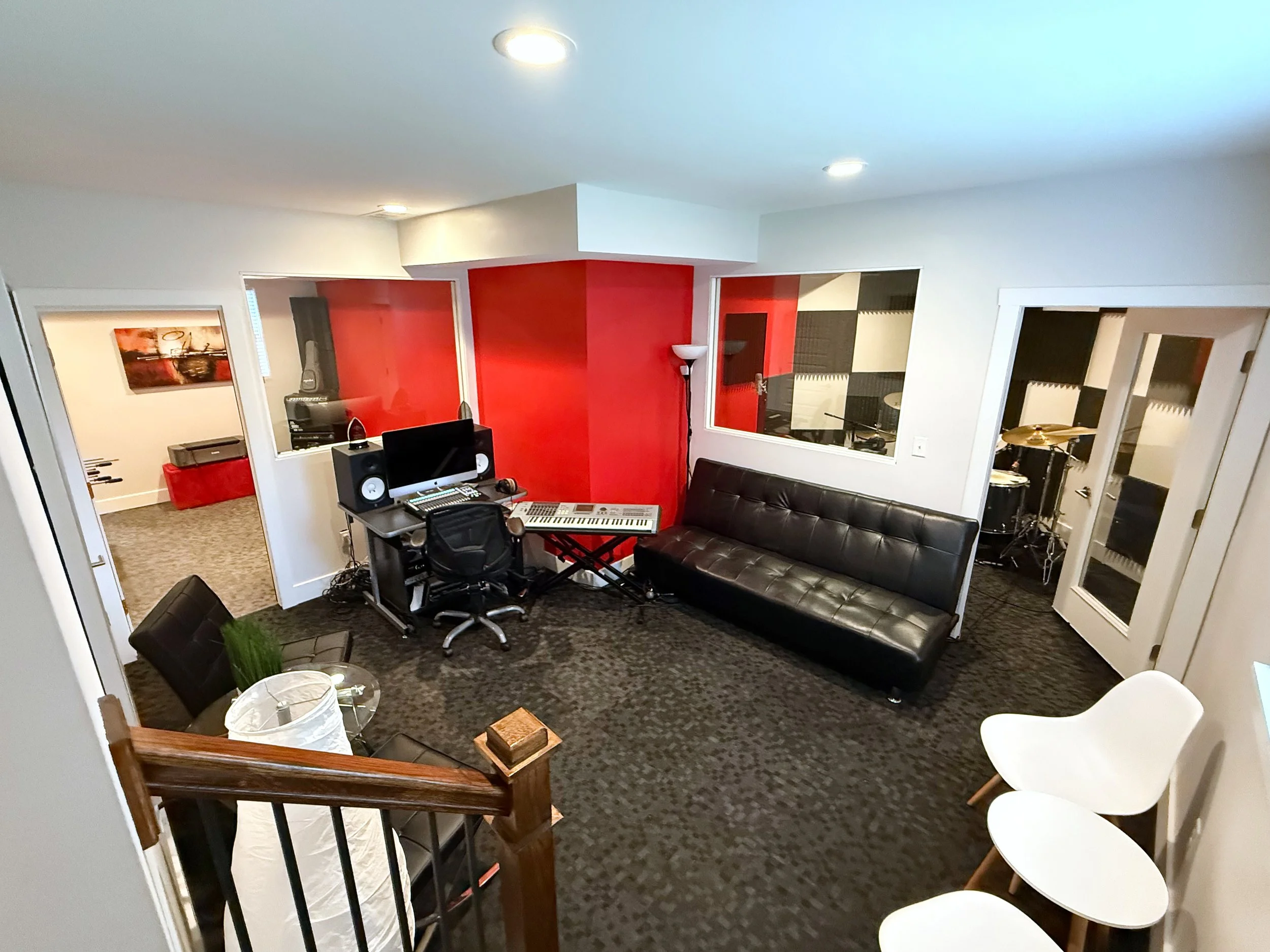 Interior-SmithHousehold17.jpg