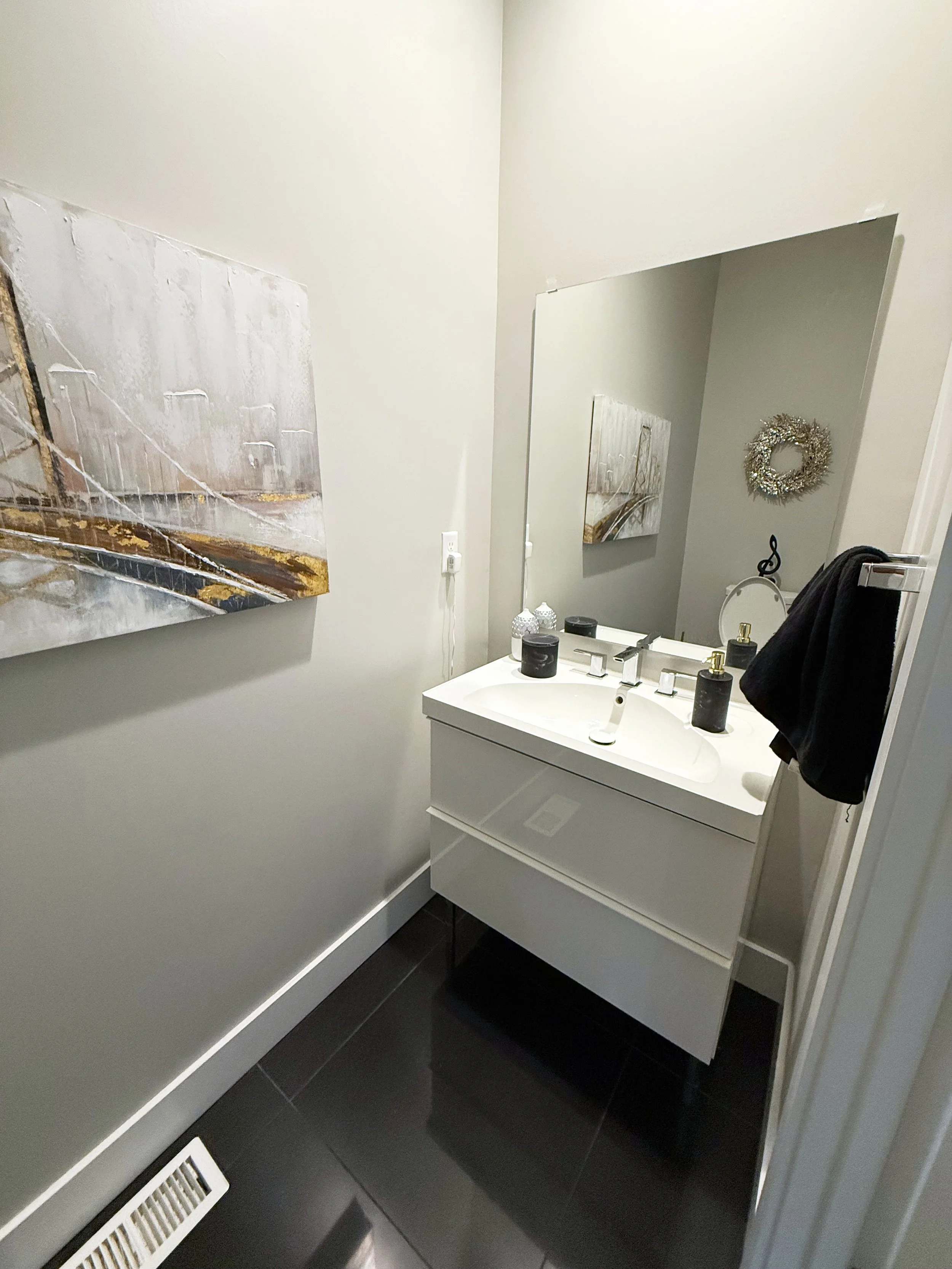 Interior-SmithHousehold9.jpg