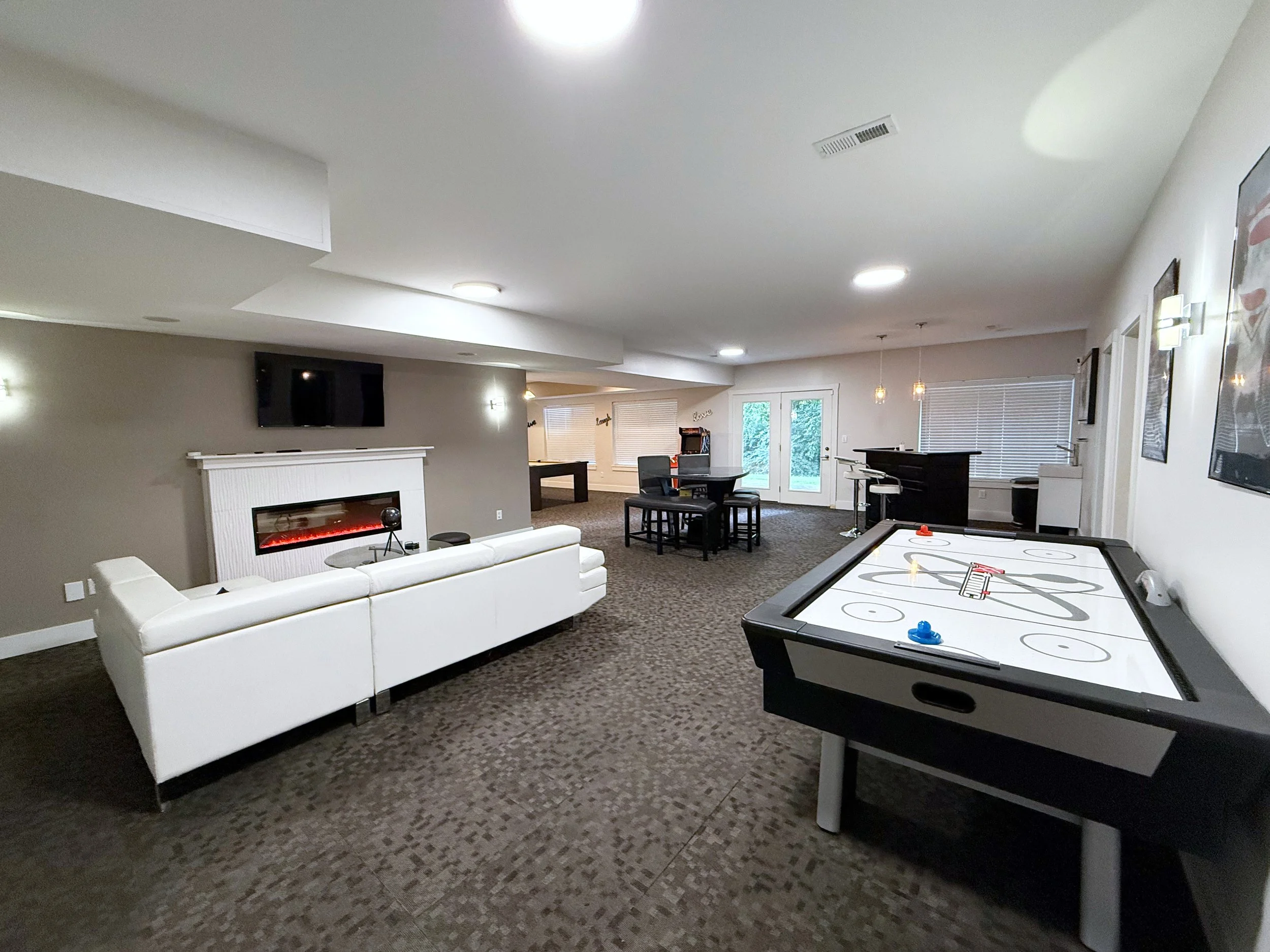 Interior-SmithHousehold22.jpg