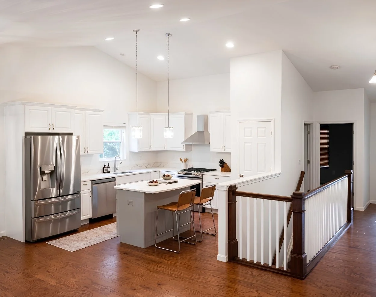 Interior - 5598 Red Cedar-2.jpg