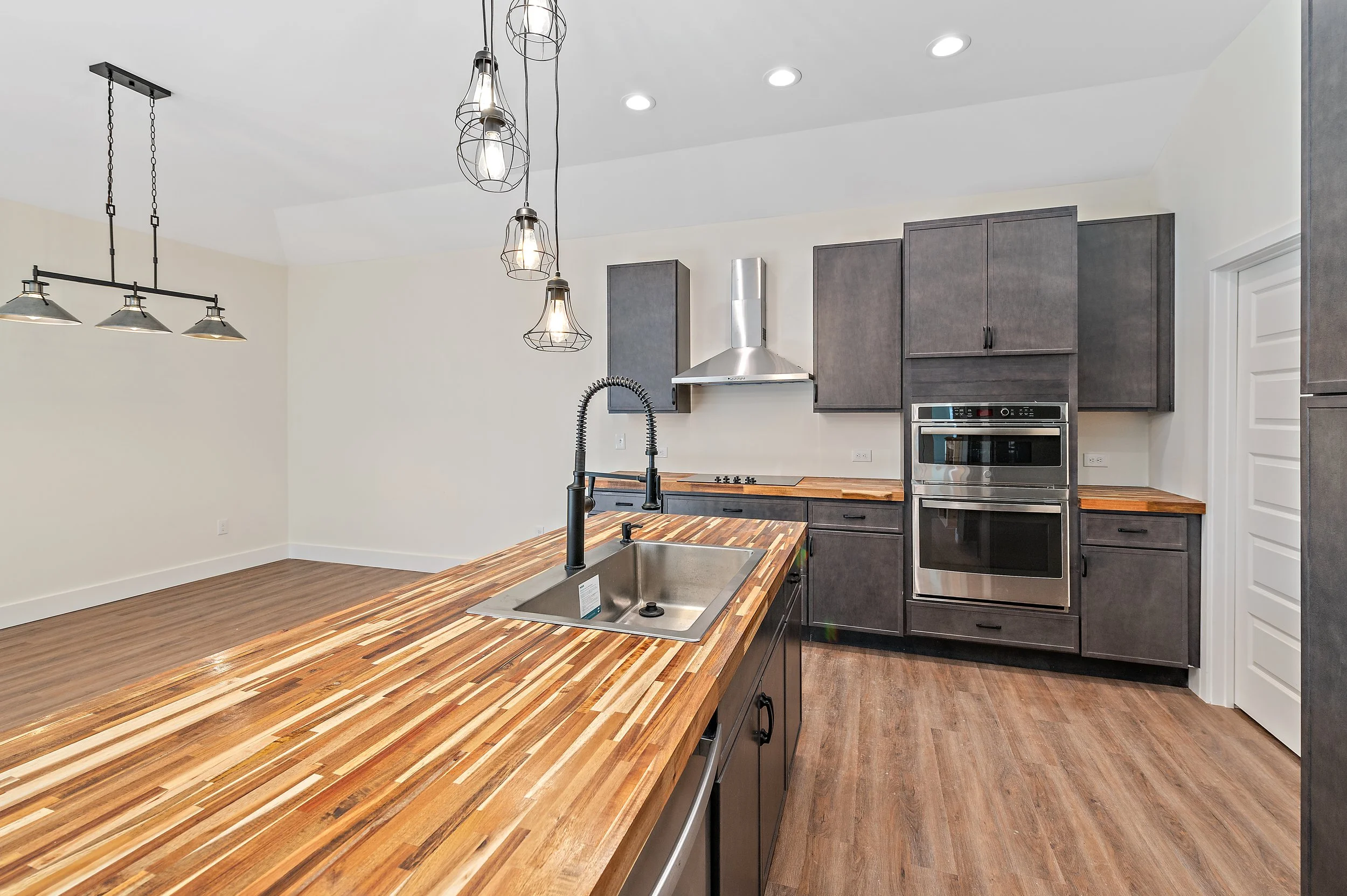 05-Kitchen-2.jpg