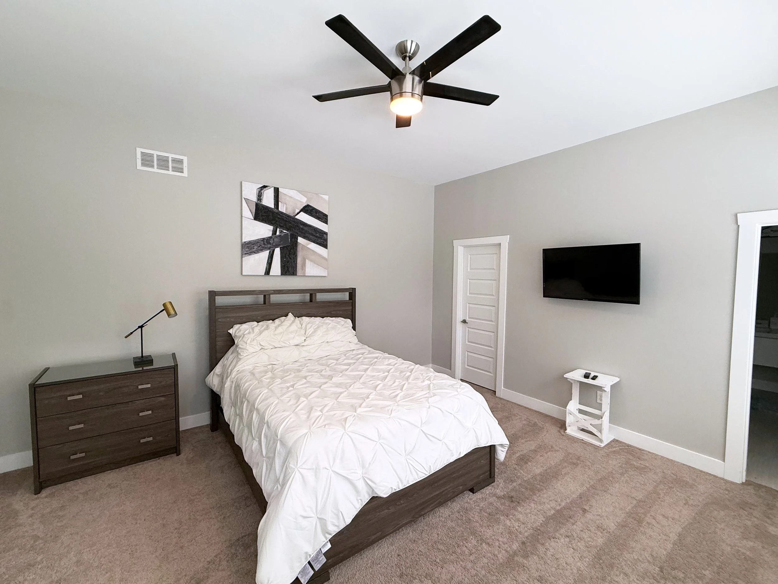Interior-SmithHousehold4.jpg