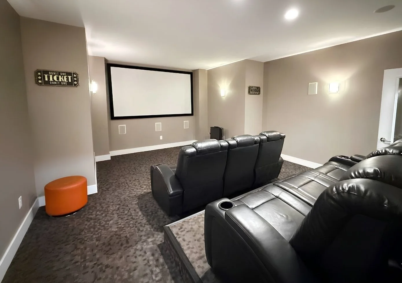 Interior-SmithHousehold21.jpg