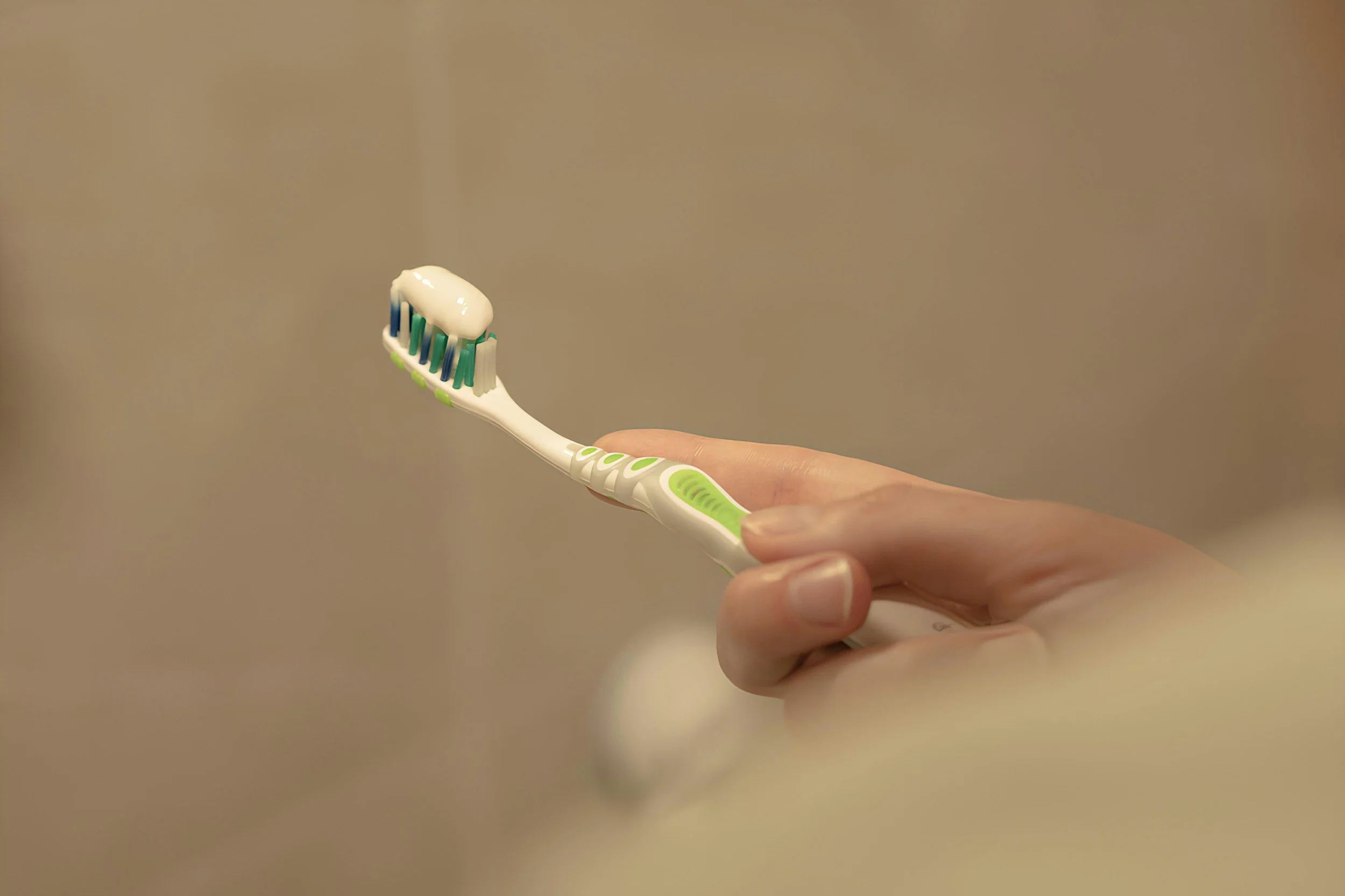 How Are You Going To Apply Toothpaste With One Hand