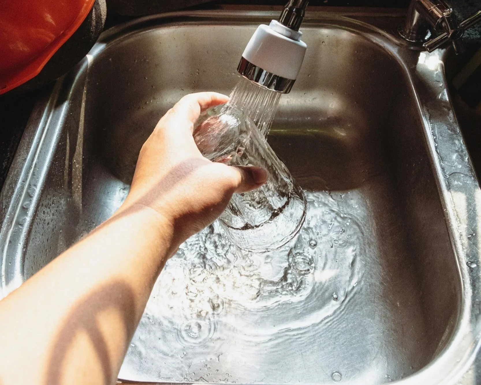 Why Washing Dishes Became So Frustrating After Losing Use of One Hand