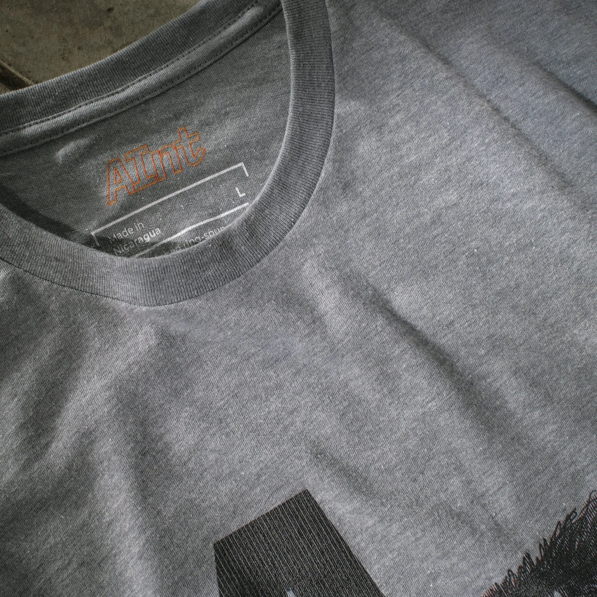 AInt-A-Eye-T-shirt detail-inside-collar.jpg