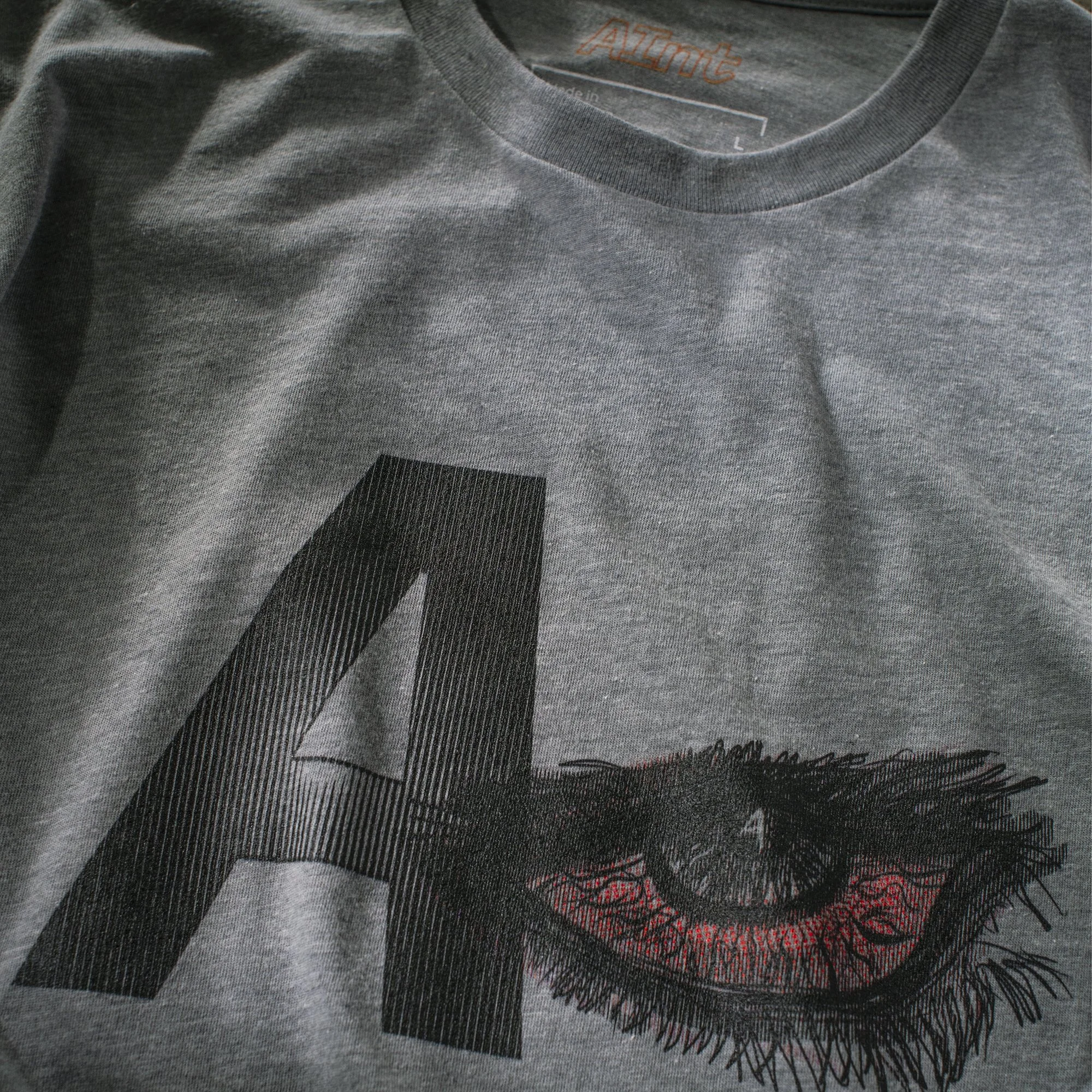 AInt-A-Eye-T-shirt- detail 3.jpg