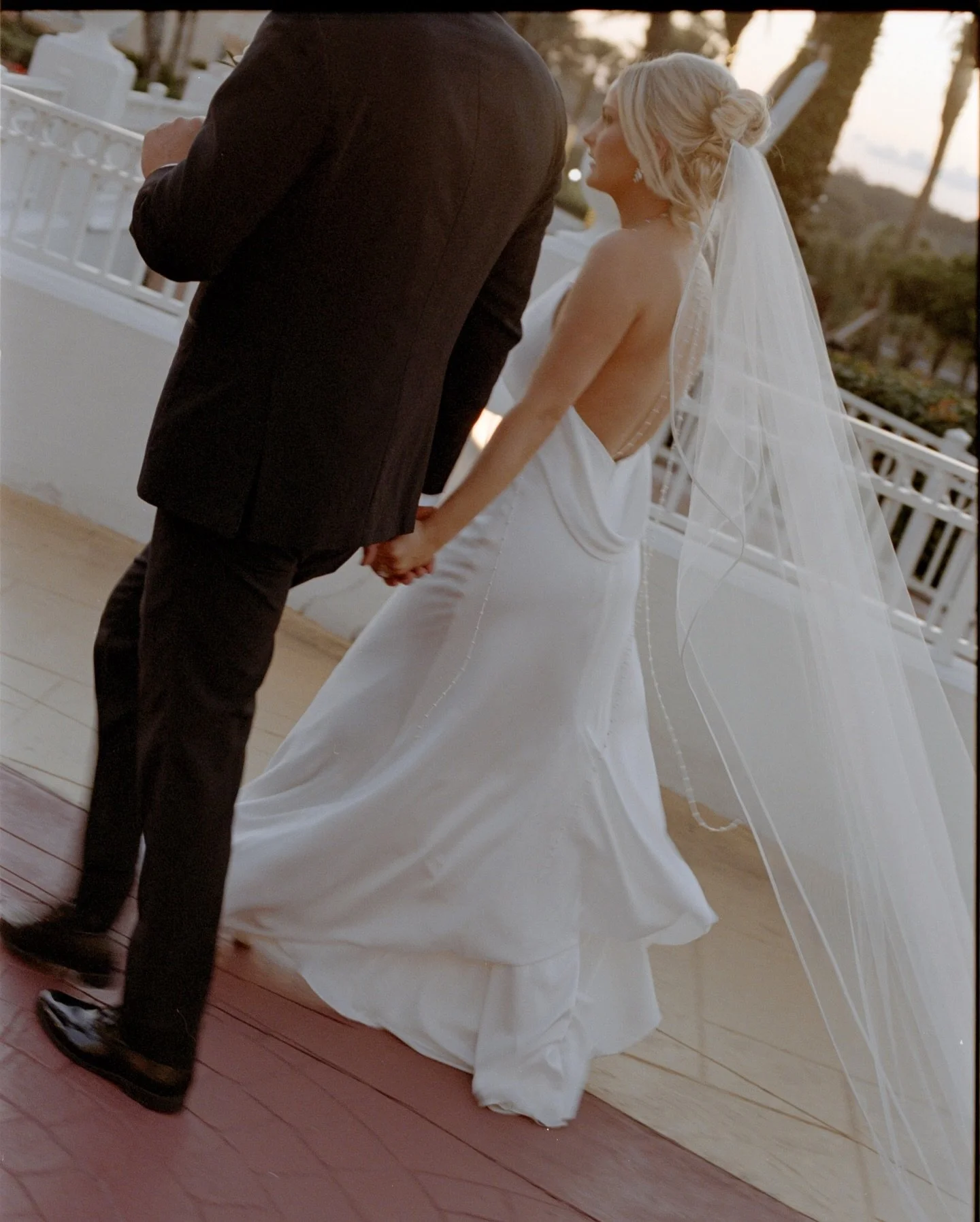 Film from a wedding by the sea! 🌊✨🌴🦪🪩 
featuring the bride getting ready in her vintage VS silk night gown and robe 🤍 slay