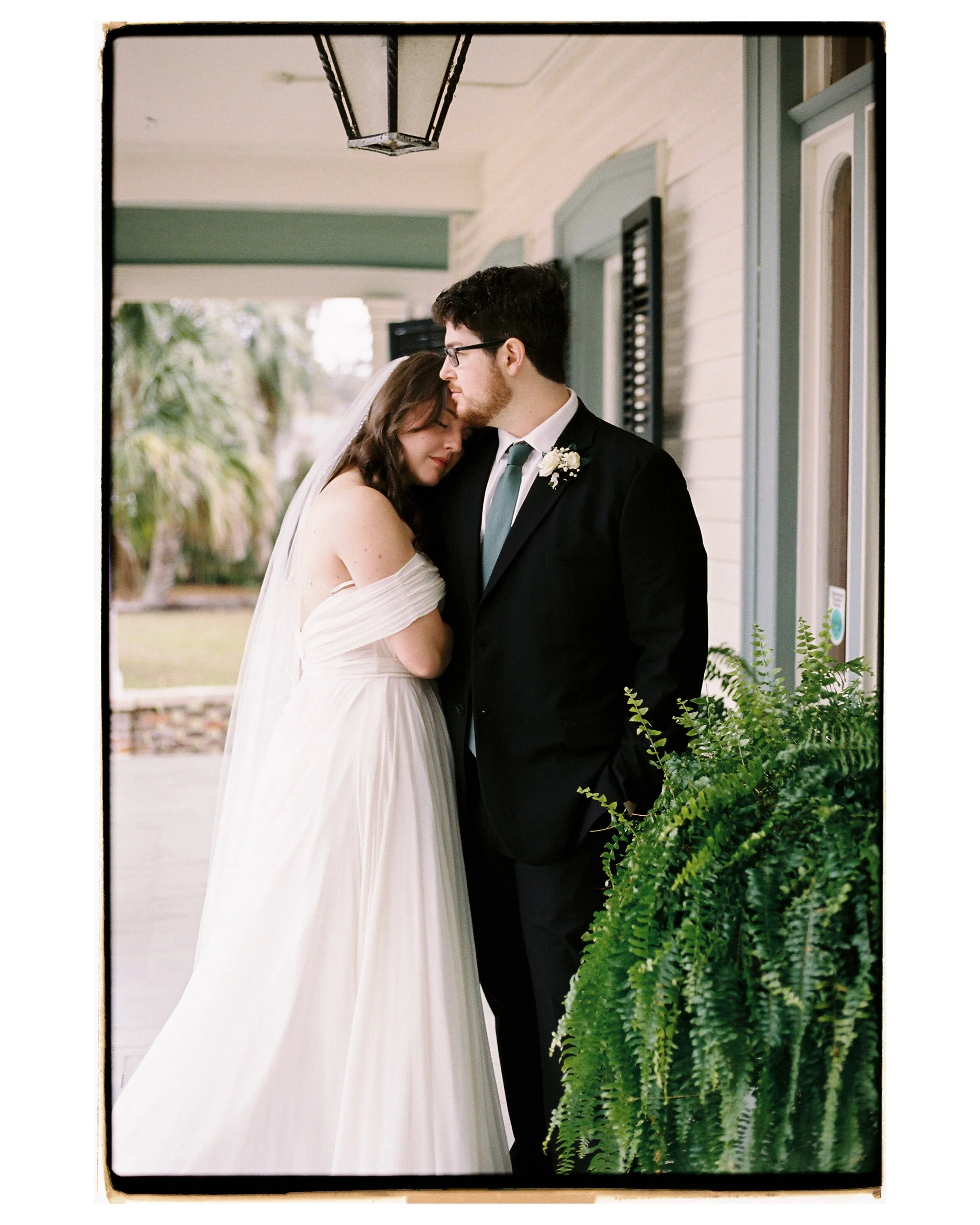 Lots to share from this day, here&rsquo;s some of my favorite film 🎞️ the portraits turned out so so so good ✨🤍 

Ceremony: Denham Inn @1872_denham_inn
Reception: @theaveraclarkehouse
Coordinator: Sara Comas
Florist: @acountryrosefl
MUA: @artistry_