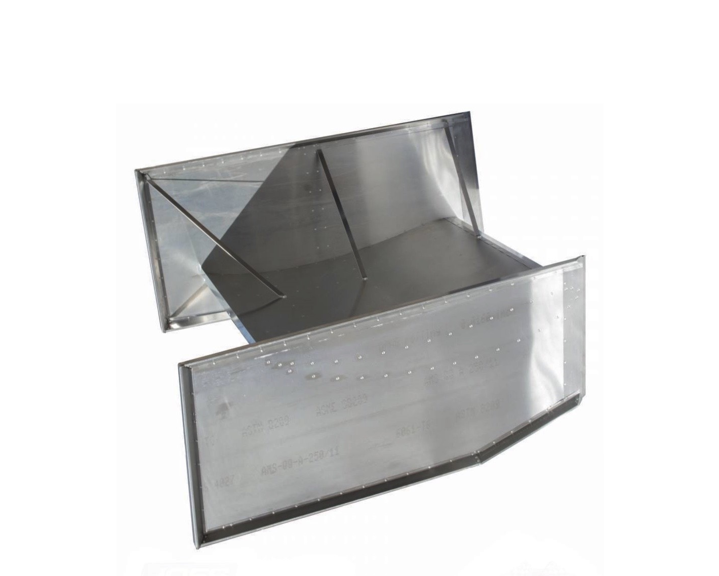 Outlaw Wings – 14SQ FT Top Wing
