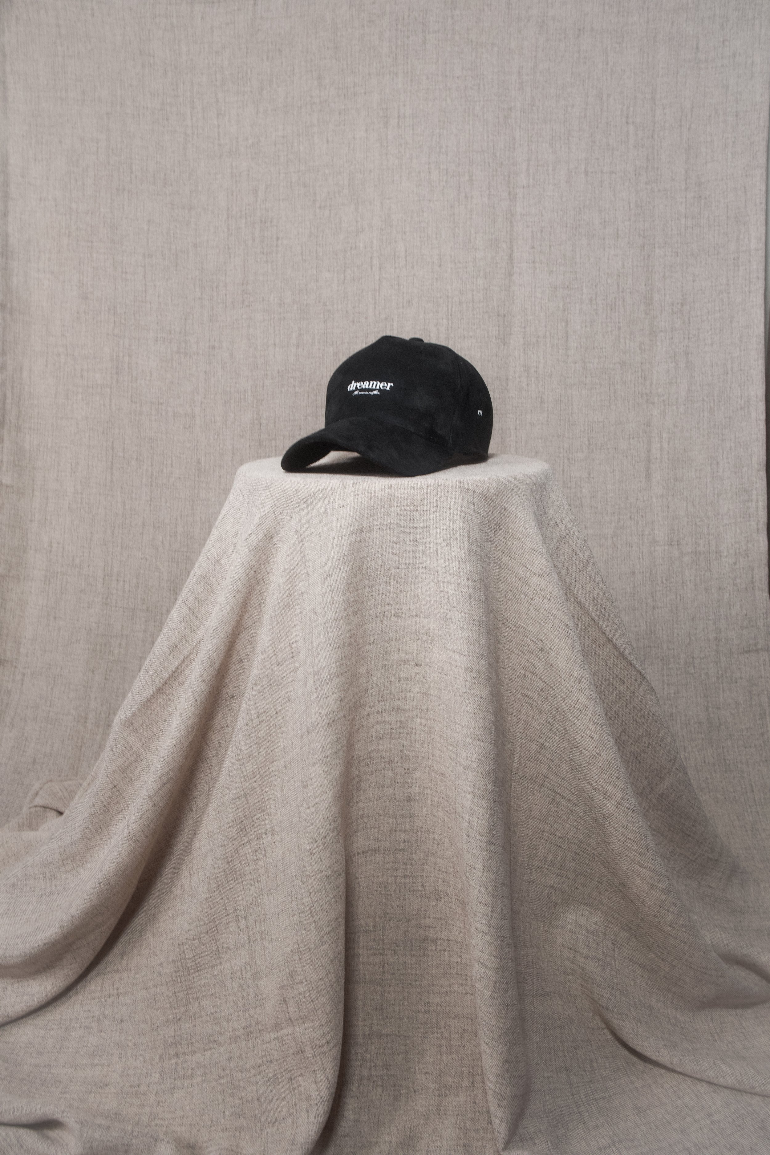 Dreamer | Suede Cap | Noir & Blanc