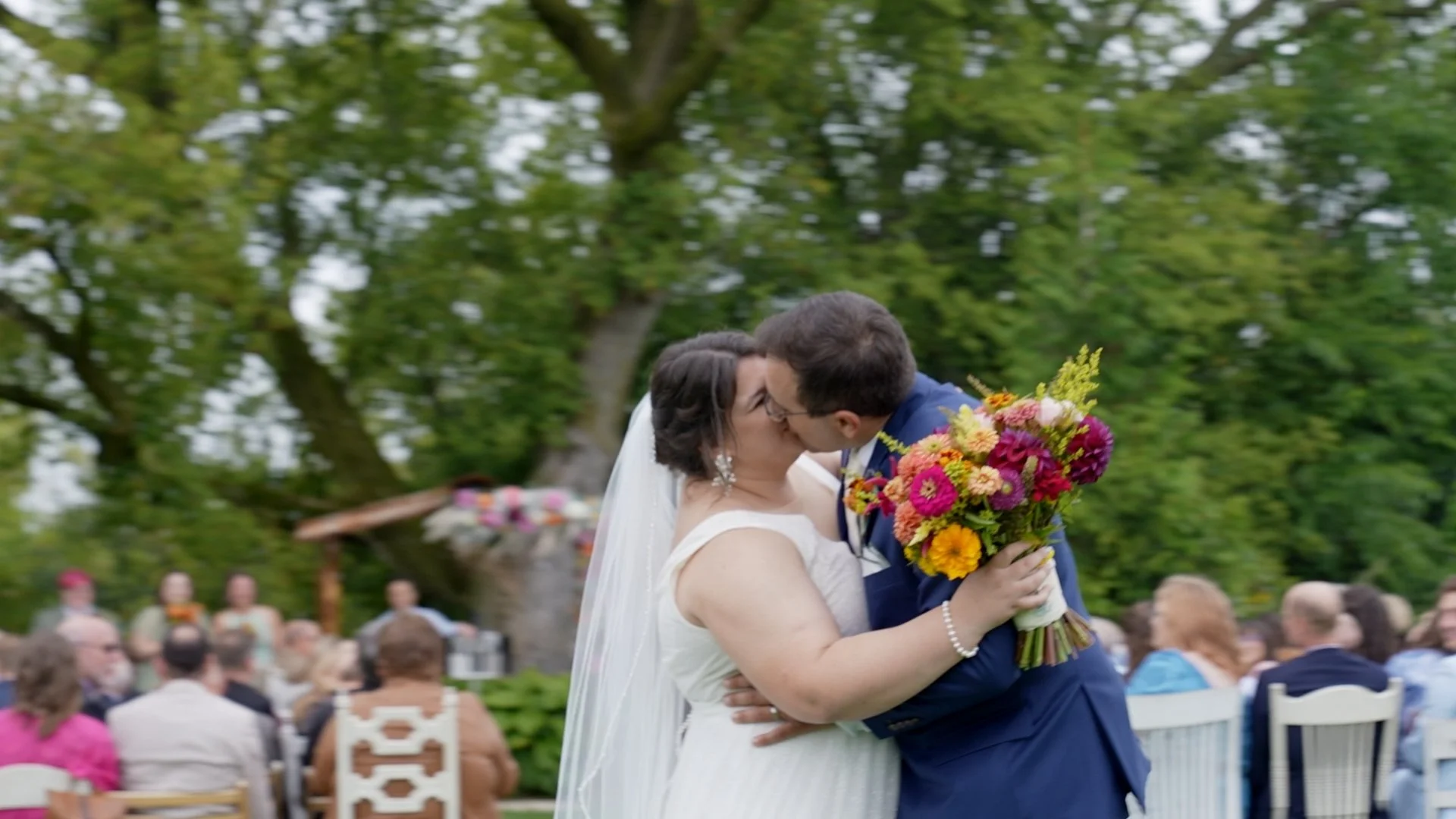 Kiss 2.jpg