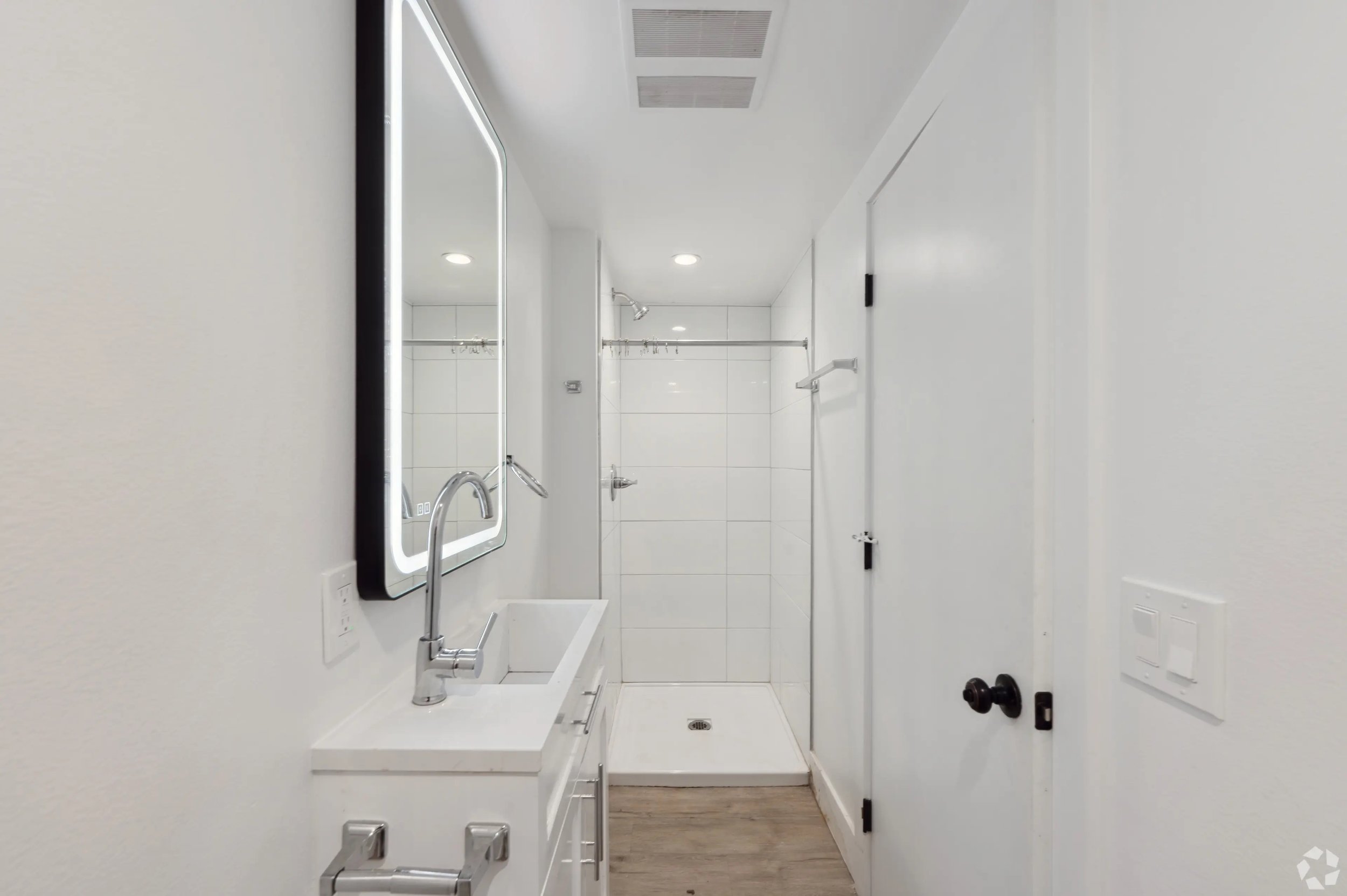 Modern Bathroom with Vanity Mirror