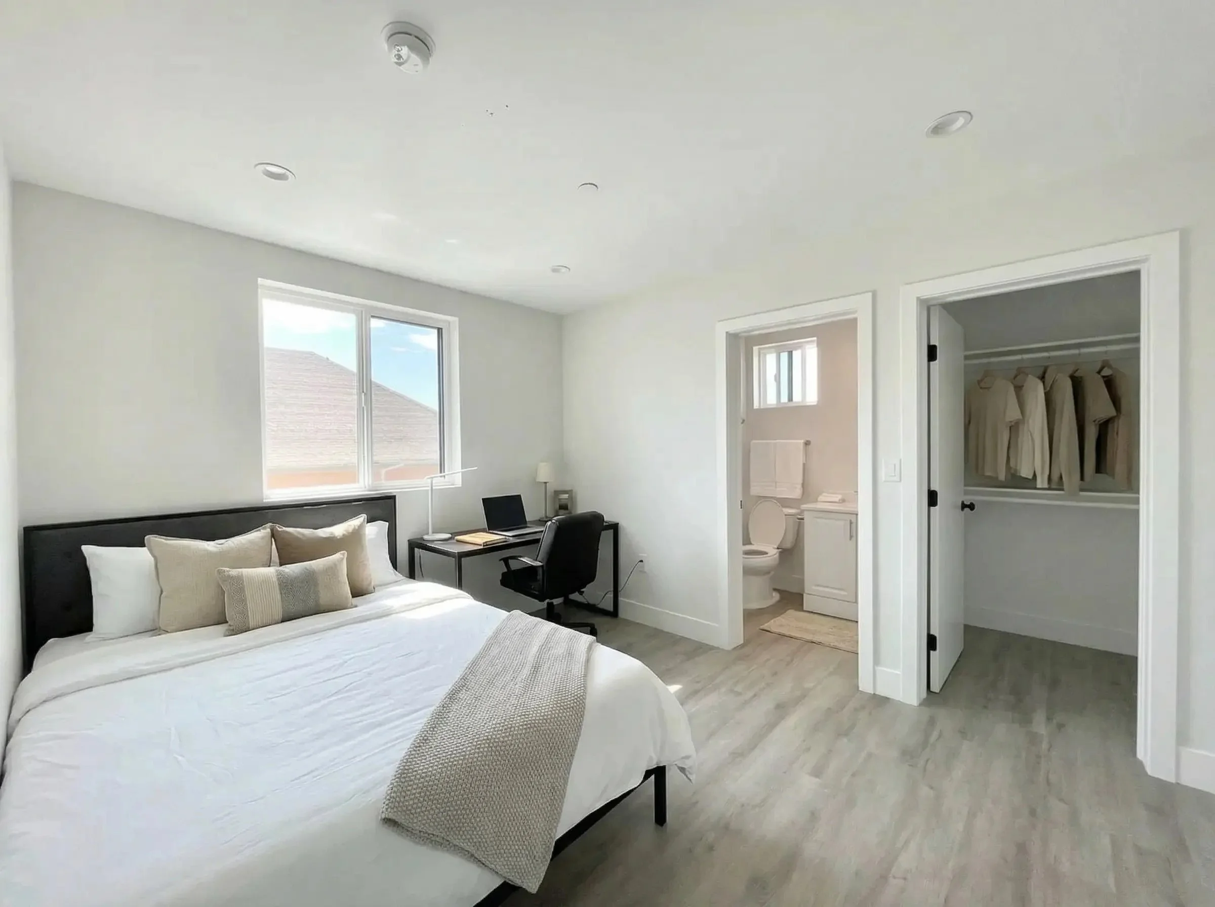 Private Bedroom with Ensuite Bath