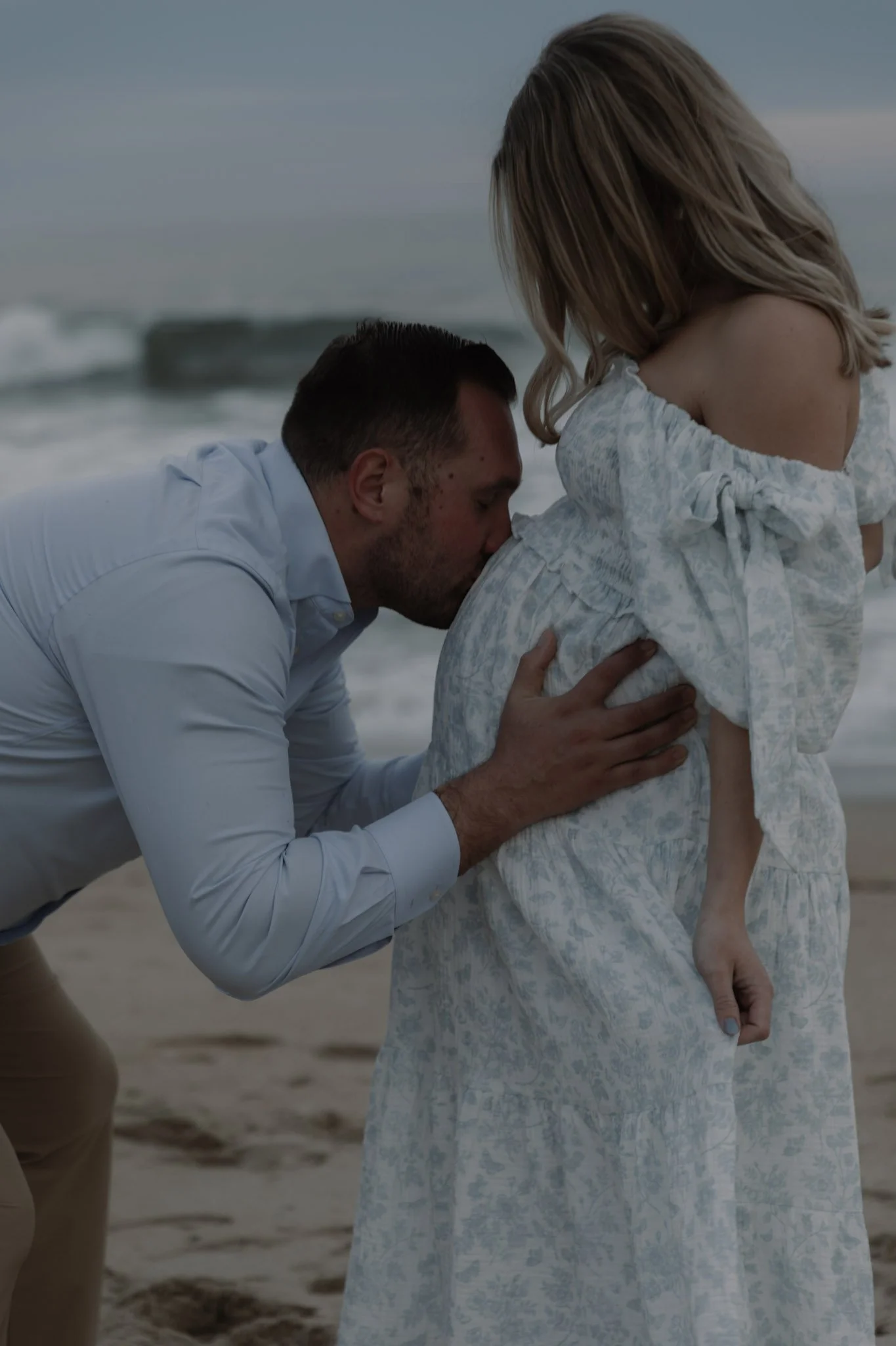 Kissing Baby Bump 