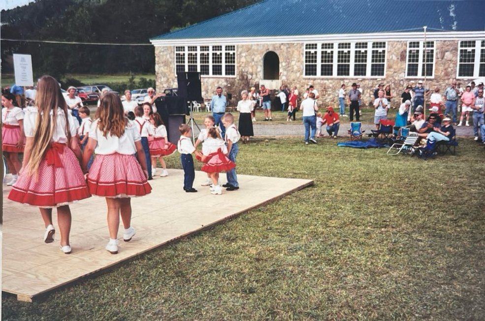 2000 - "First Annual" Spring Creek Festival with Cloggers