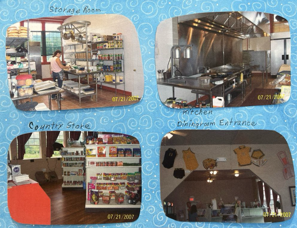 2007 - Grits had a Country Store