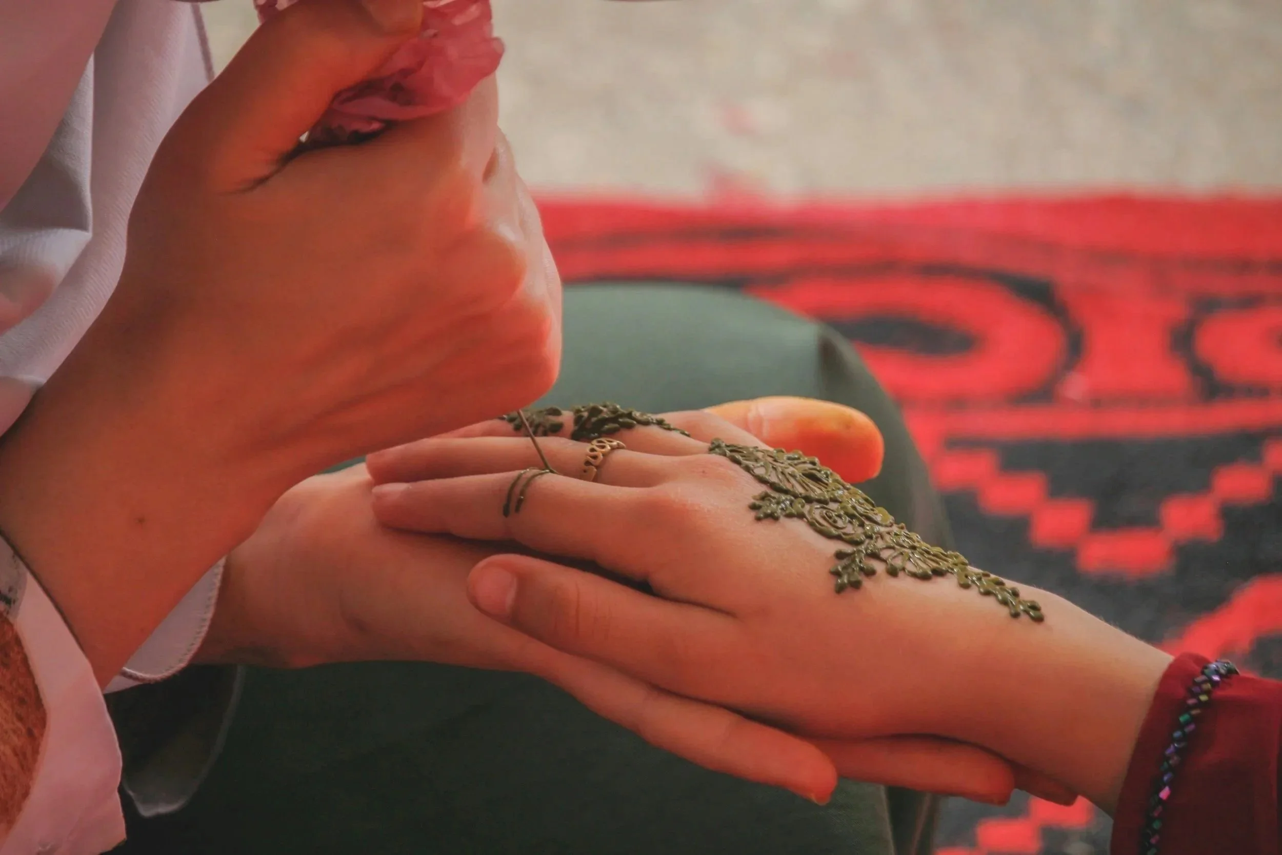 Henna tattoos as part of rituals and rhythms tour.