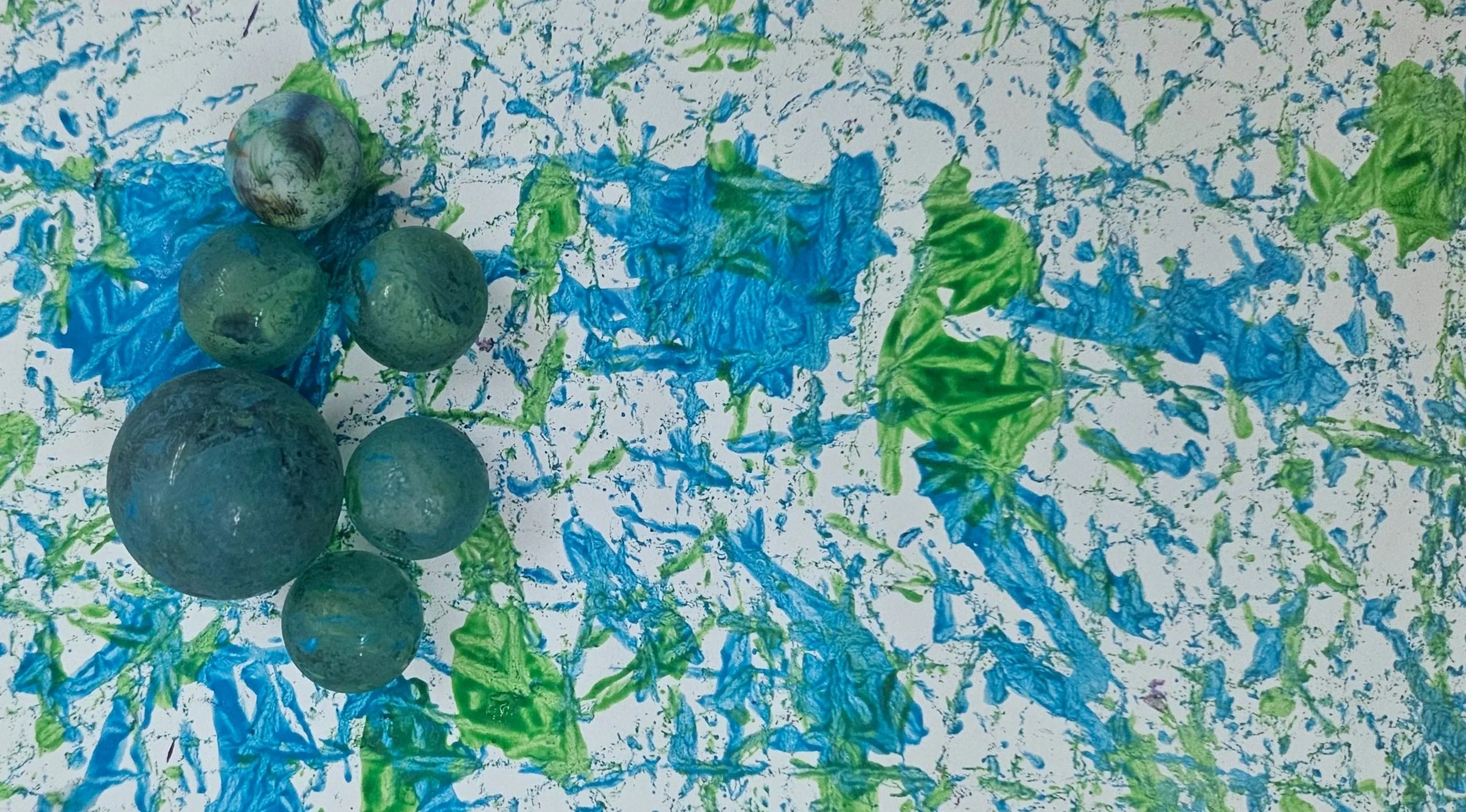 10:00-11:00 Tue-Thurs Messy Masters: The Material Lab (K-3)