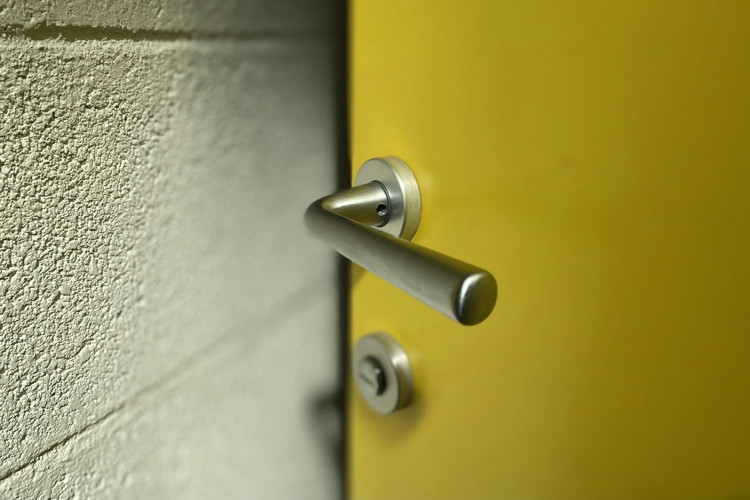 DOOR HANDLE INSTALLTION IN PALM BEACH